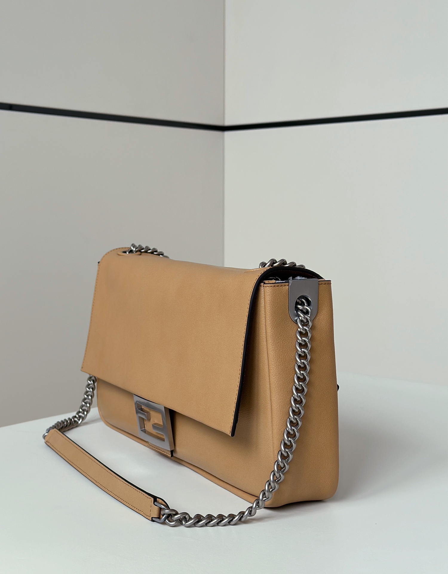 Fendi Baguette Chain Large Handbag in Soft Calfskin Leather, Brown Suede Interior 5 i1731146605 8210 3