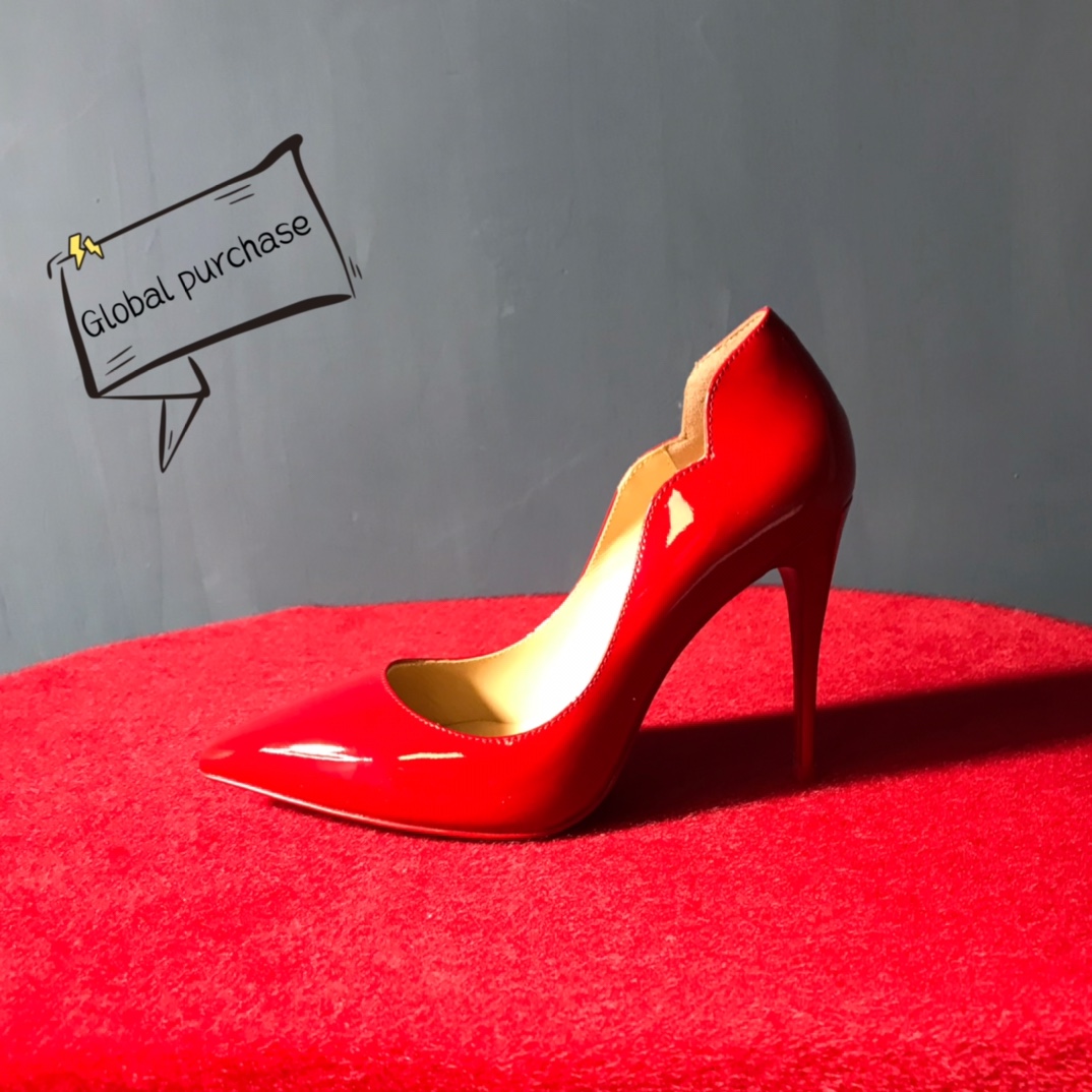 NO:100366,High-end customized classic wedding shoes fan style series!  H10Cm, size 34-42. Customized versions are not refundable or exchanged. 9033- Fan Feng Hong Qi leather. Apricot sheepskin, official website synchronized. Standard European code Reference:9033- Color:red Material:patent leather Lining:goat leather Heel height:10Cm Sole:leather sole Size:EUR 34-42 (US 4-11):,,christian louboutin,sheepskin19860909高端订制 精典婚鞋扇面款系列！ H10Cm,尺码34-42码.订制款不退不换9033-扇面红柒皮.杏羊皮里,官网同步 标准欧码 Reference:9033- Color:red Material:patent leather Lining:goat leather Heel heigh:10Cm Sole:leather sole Size:EUR 34－42（US 4一11) :,,christian louboutin,sheepskin,Women's Shoes