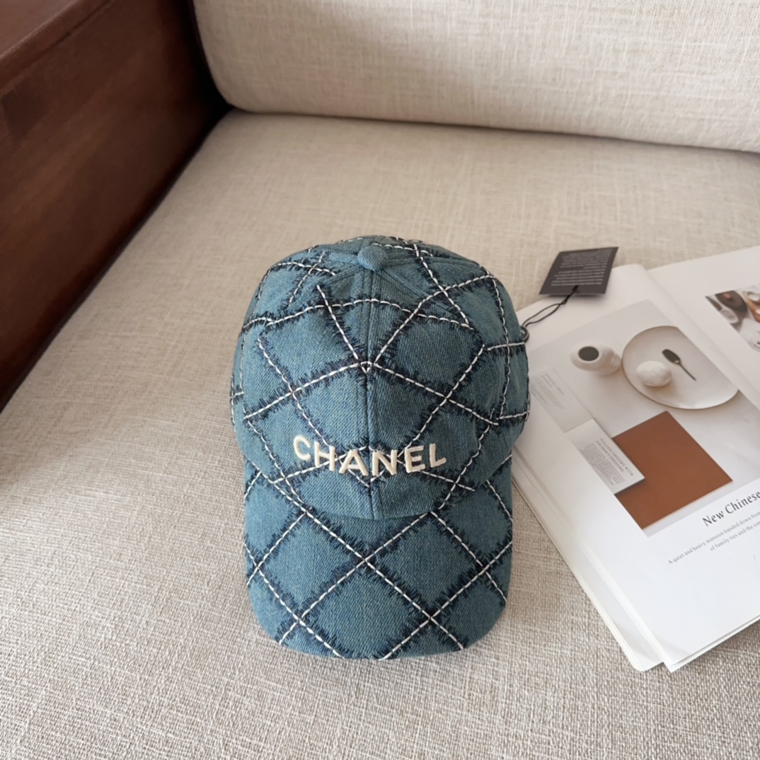 NO:215323,CHANEL Chanel new denim blue retro baseball hat. Take it out for a beautiful holiday travel. Medium style. This kind of hat is not easy to hit. Spot hat fisherman hat baseball hat knit hat, hat, chanel, chanel, espadrilles, hats19860909CHANEL香奈儿新款牛仔蓝复古款式棒球帽 节假日旅游带它出去美美哒 中古款哟.这种帽子不容易撞款 现货帽子渔夫帽棒球帽针织帽,帽子,chanel,chanel,espadrilles,hats,hat