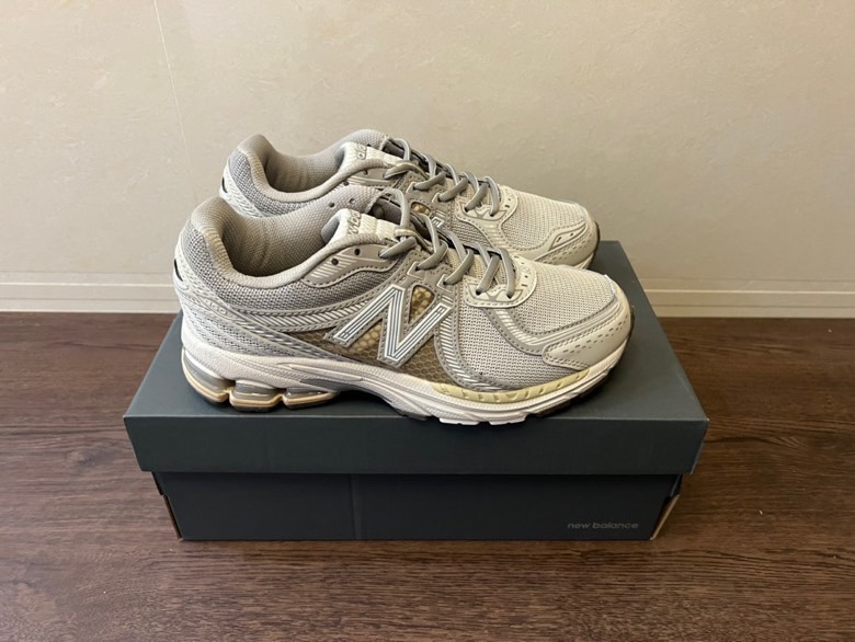 原130 现特价得 NEW BALANCE NB860休闲跑步鞋