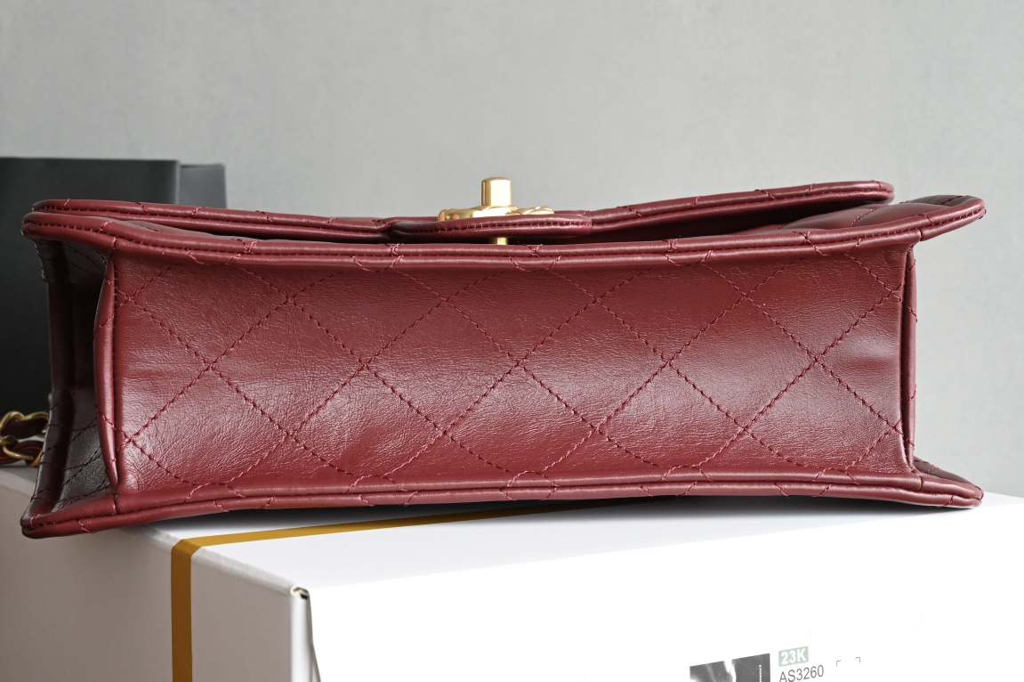 白金版▪️正品级 包装如图𝐂𝐡𝐚𝐧𝐞𝟏新品𝟐𝟒𝐊 豆腐包 大号 酒红色专柜货售价𝟺𝟾𝟾𝟹𝟶𝗋𝗆𝖻购入～全