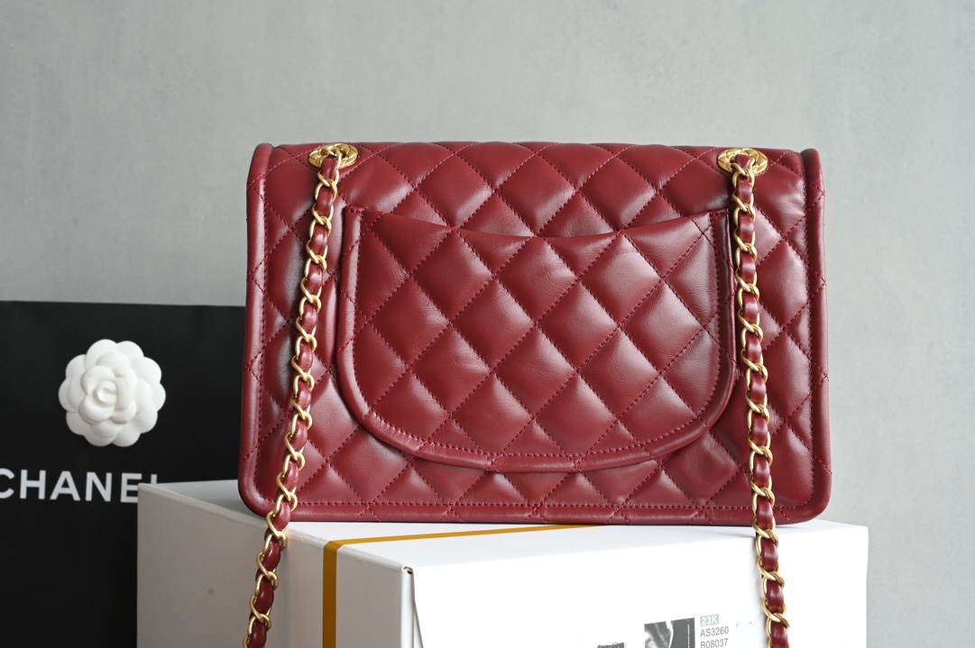 白金版▪️正品级 包装如图𝐂𝐡𝐚𝐧𝐞𝟏新品𝟐𝟒𝐊 豆腐包 大号 酒红色专柜货售价𝟺𝟾𝟾𝟹𝟶𝗋𝗆𝖻购入～全