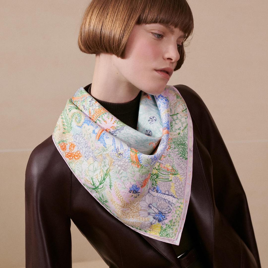 [Hermès Scarves]