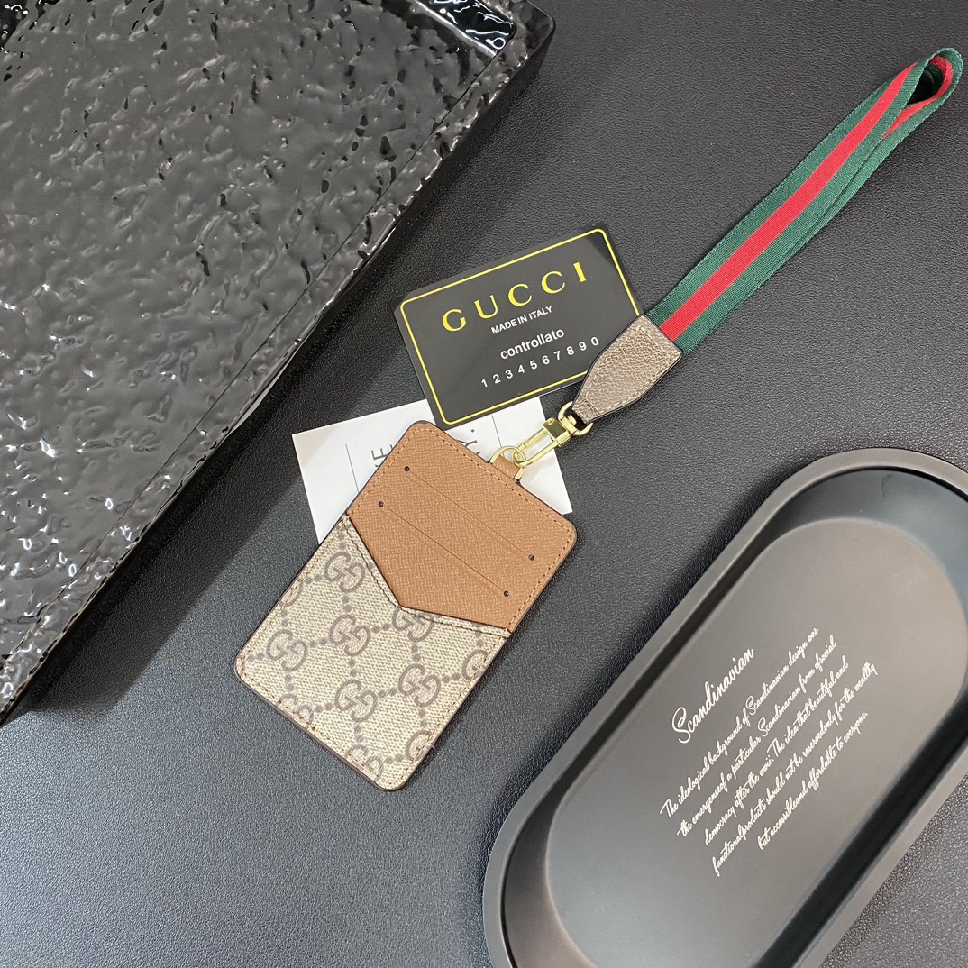 LV+Gucci+巴宝莉 3
