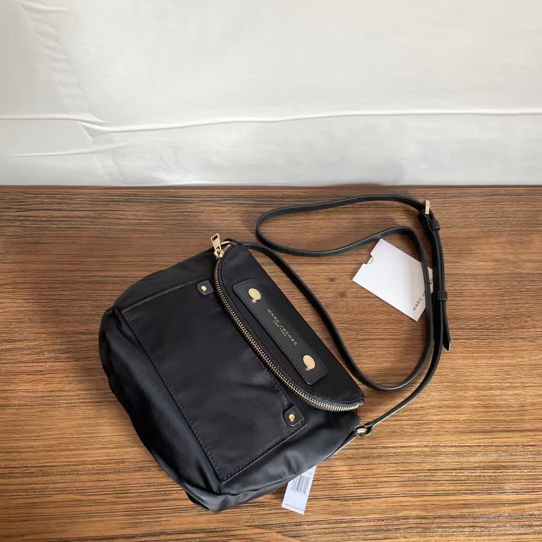 Marc Jacobs ～Marc jacobs 又好用尼龙包
