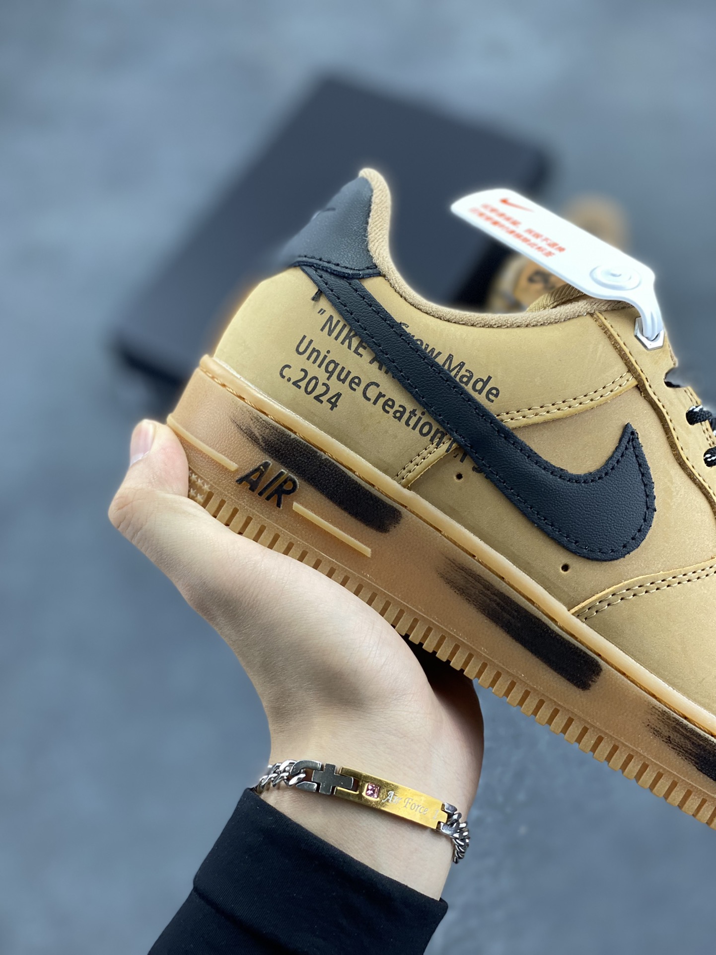 图片[6]-Nike Air Force 1 ’07 Low 空军一号低帮百搭休闲运动板鞋。柔软、弹性十足的缓震性能和出色的中底设计，横跨复古与现代的外型结合，造就出风靡全球三十多年的Force 1，直到今天还深受青睐 货号：CJ9179-200 尺码：36 36.5 37.5 38 38.5 39 40 40.5 41 42 42.5 43 44 44.5 45-选品中心