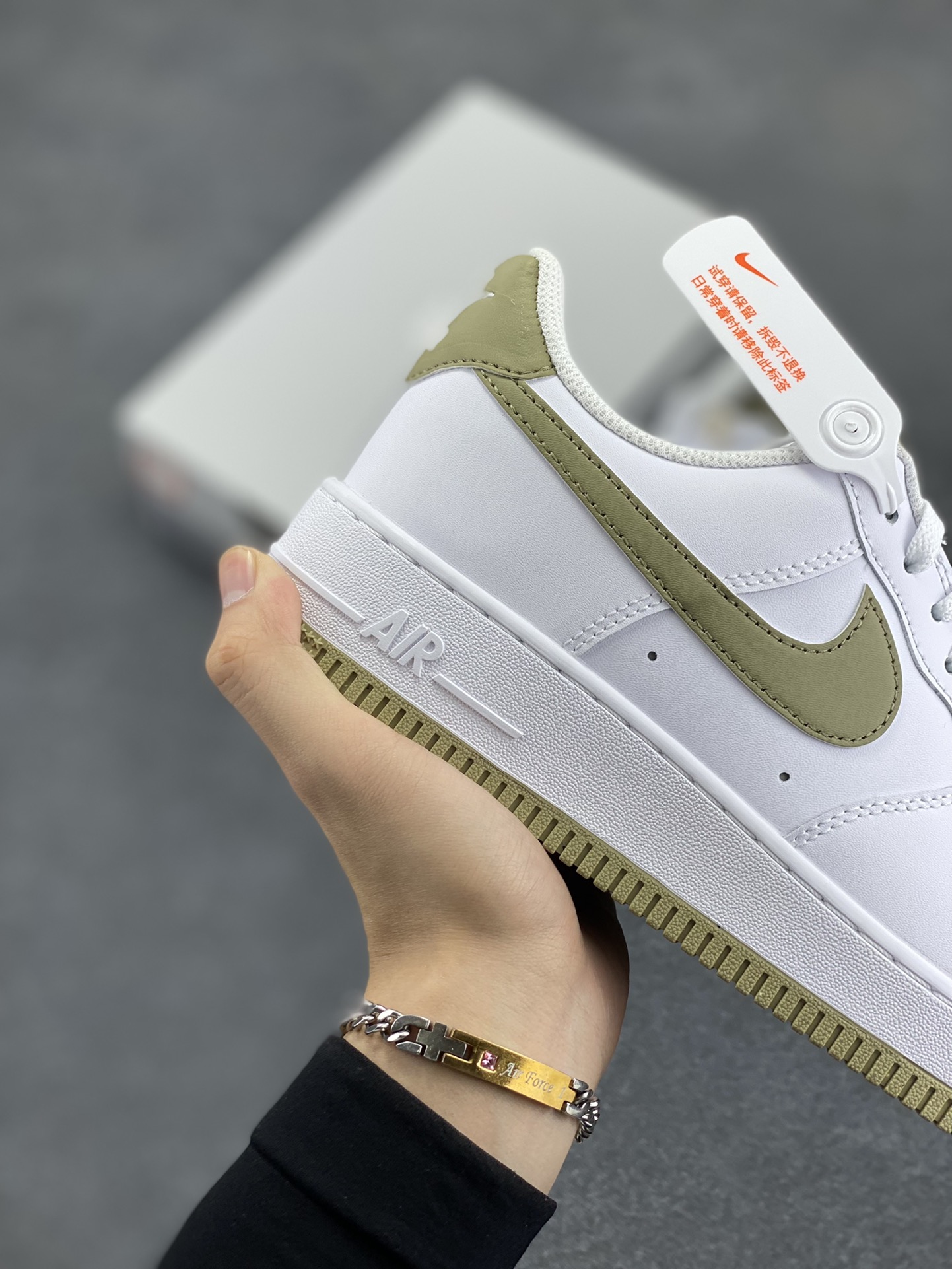 图片[6]-NK Air Force 1 空军一号 白军绿 原楦头原纸板 打造纯正空军版型#专注外贸渠道 全掌内置蜂窝气垫 #原盒配件 原厂中底钢印、拉帮完美 货号：FJ4146-110 尺码：36 36.5 37.5 38 38.5 39 40 40.5 41 42 42.5 43 44 44.5 45-选品中心