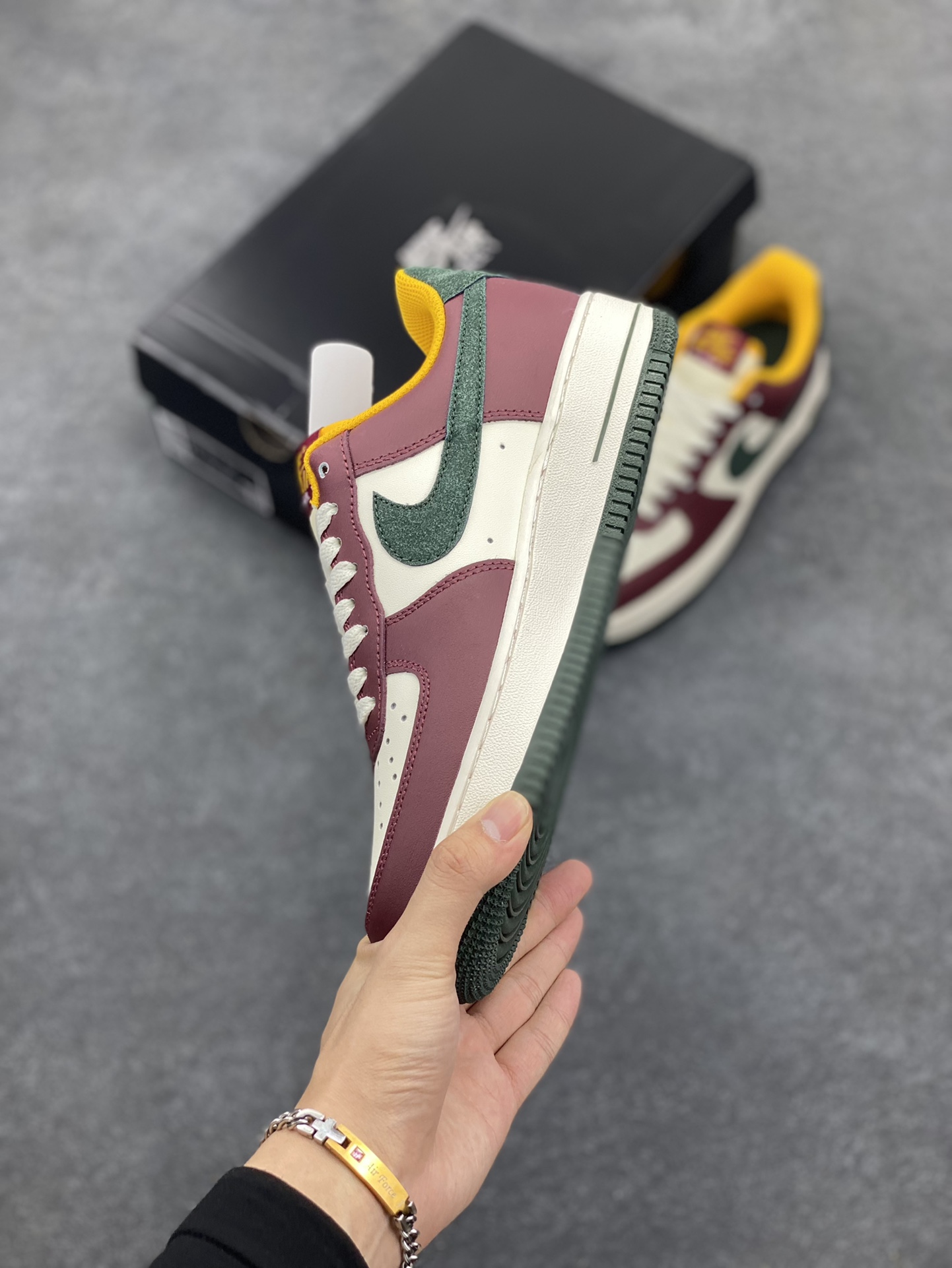 图片[3]-Nike Air Force 1 Low 07 米红 原楦头原纸板 打造纯正低帮空军版型专注外贸渠道 全掌内置蜂窝气垫 原盒配件 原厂中底钢印、拉帮完美 货号：HQ3612-113 尺码：36 36.5 37.5 38 38.5 39 40 40.5 41 42 42.5 43 44 44.5 45-选品中心
