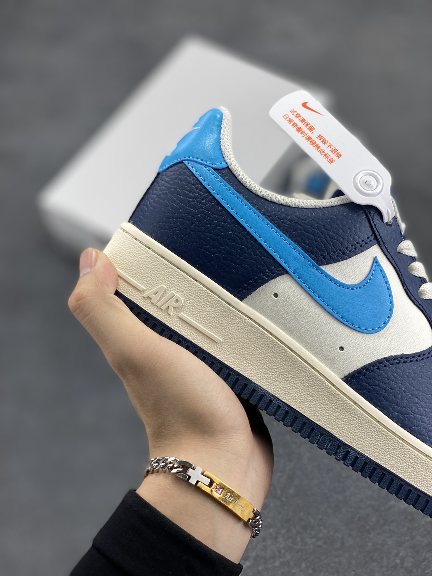 图片[6]-Nike Air Force 1 Low 07 BTS 白蓝 原楦头原纸板 打造纯正低帮空军版型 专注外贸渠道 全掌内置蜂窝气垫 原盒配件 原厂中底钢印、拉帮完美 货号：HJ9291-478 尺码：36 36.5 37.5 38 38.5 39 40 40.5 41 42 42.5 43 44 44.5 45-选品中心