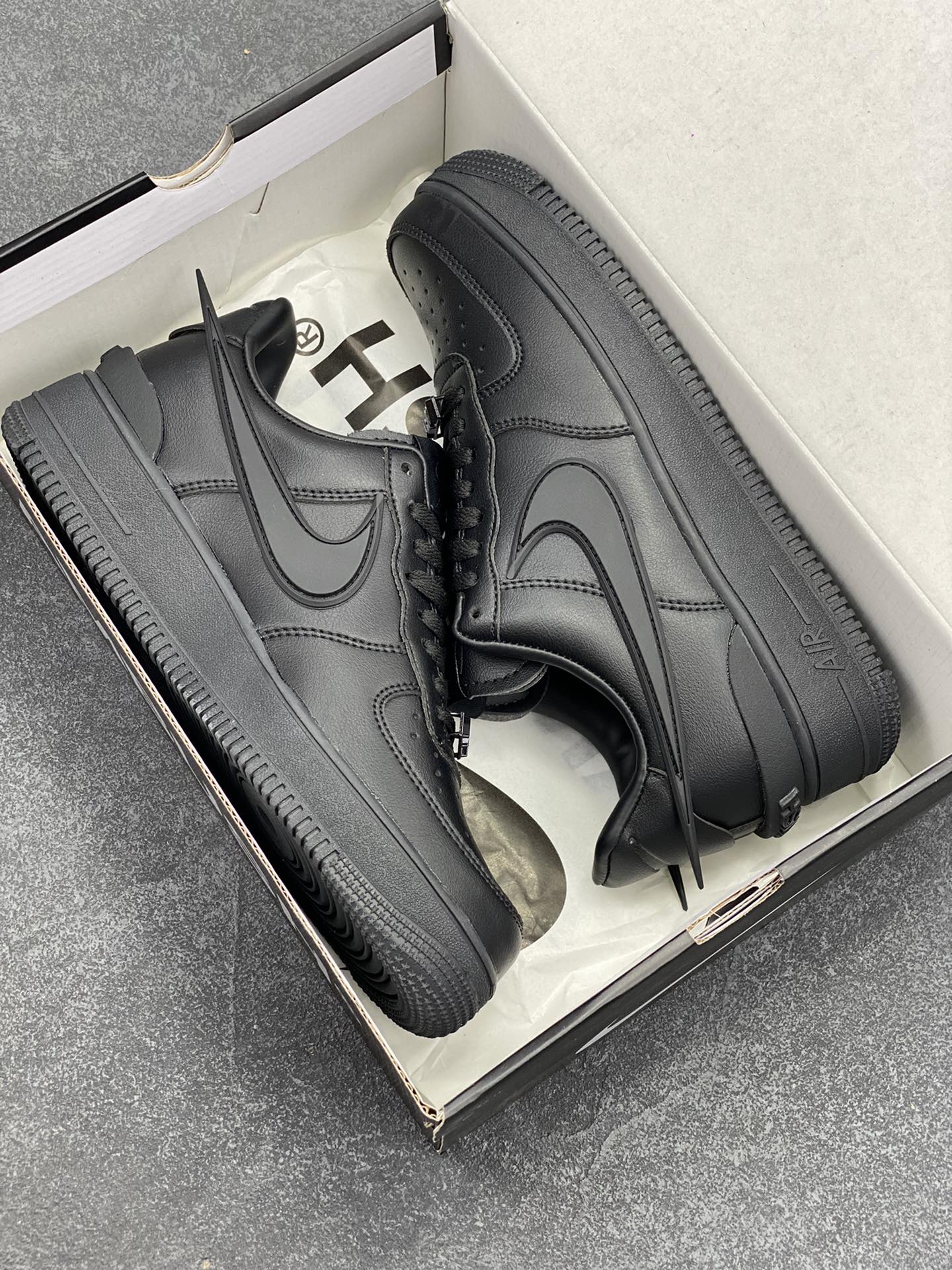 图片[9]-福利特价 Nike Air Force 1 Low AMBUSH联名 原楦头原纸板 打造纯正空军版型 专注外贸渠道 全掌内置蜂窝气垫 原盒配件 原厂中底钢印、拉帮完美 货号：DV3464 尺码：36 36.5 37.5 38 38.5 39 40 40.5 41 42 42.5 43 44 44.5 45-选品中心