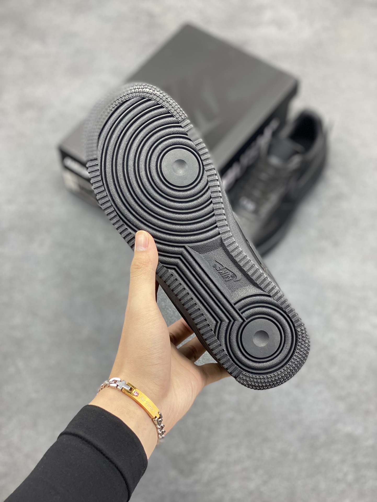 图片[5]-福利特价 Nike Air Force 1 Low AMBUSH联名 原楦头原纸板 打造纯正空军版型 专注外贸渠道 全掌内置蜂窝气垫 原盒配件 原厂中底钢印、拉帮完美 货号：DV3464 尺码：36 36.5 37.5 38 38.5 39 40 40.5 41 42 42.5 43 44 44.5 45-选品中心