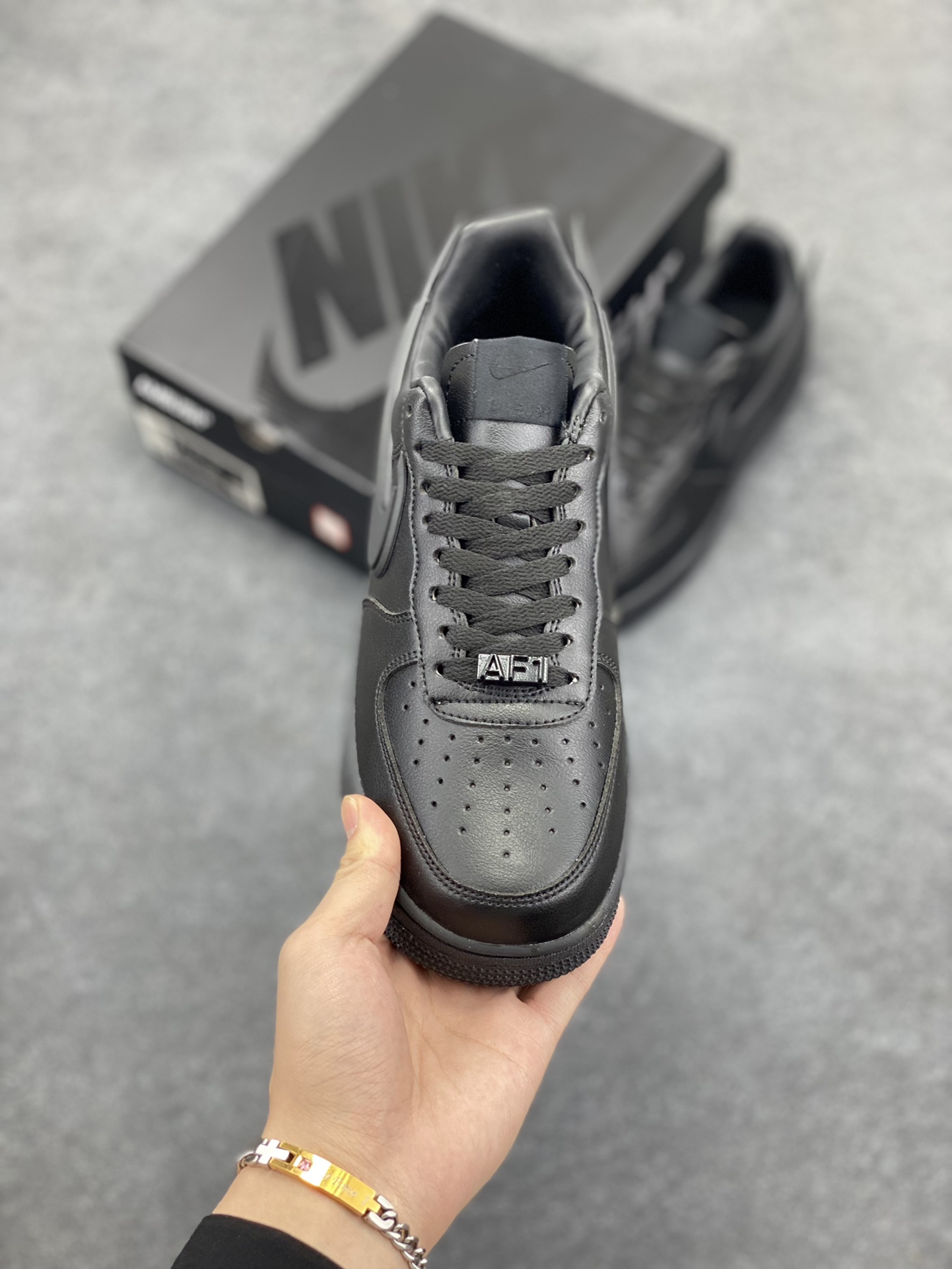 图片[2]-福利特价 Nike Air Force 1 Low AMBUSH联名 原楦头原纸板 打造纯正空军版型 专注外贸渠道 全掌内置蜂窝气垫 原盒配件 原厂中底钢印、拉帮完美 货号：DV3464 尺码：36 36.5 37.5 38 38.5 39 40 40.5 41 42 42.5 43 44 44.5 45-选品中心