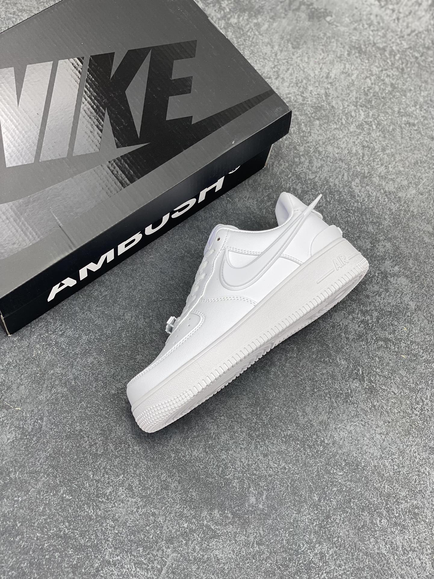 图片[7]-福利特价 Nike Air Force 1 Low AMBUSH联名 原楦头原纸板 打造纯正空军版型 专注外贸渠道 全掌内置蜂窝气垫 原盒配件 原厂中底钢印、拉帮完美 货号：DV3464 尺码：36 36.5 37.5 38 38.5 39 40 40.5 41 42 42.5 43 44 44.5 45-选品中心