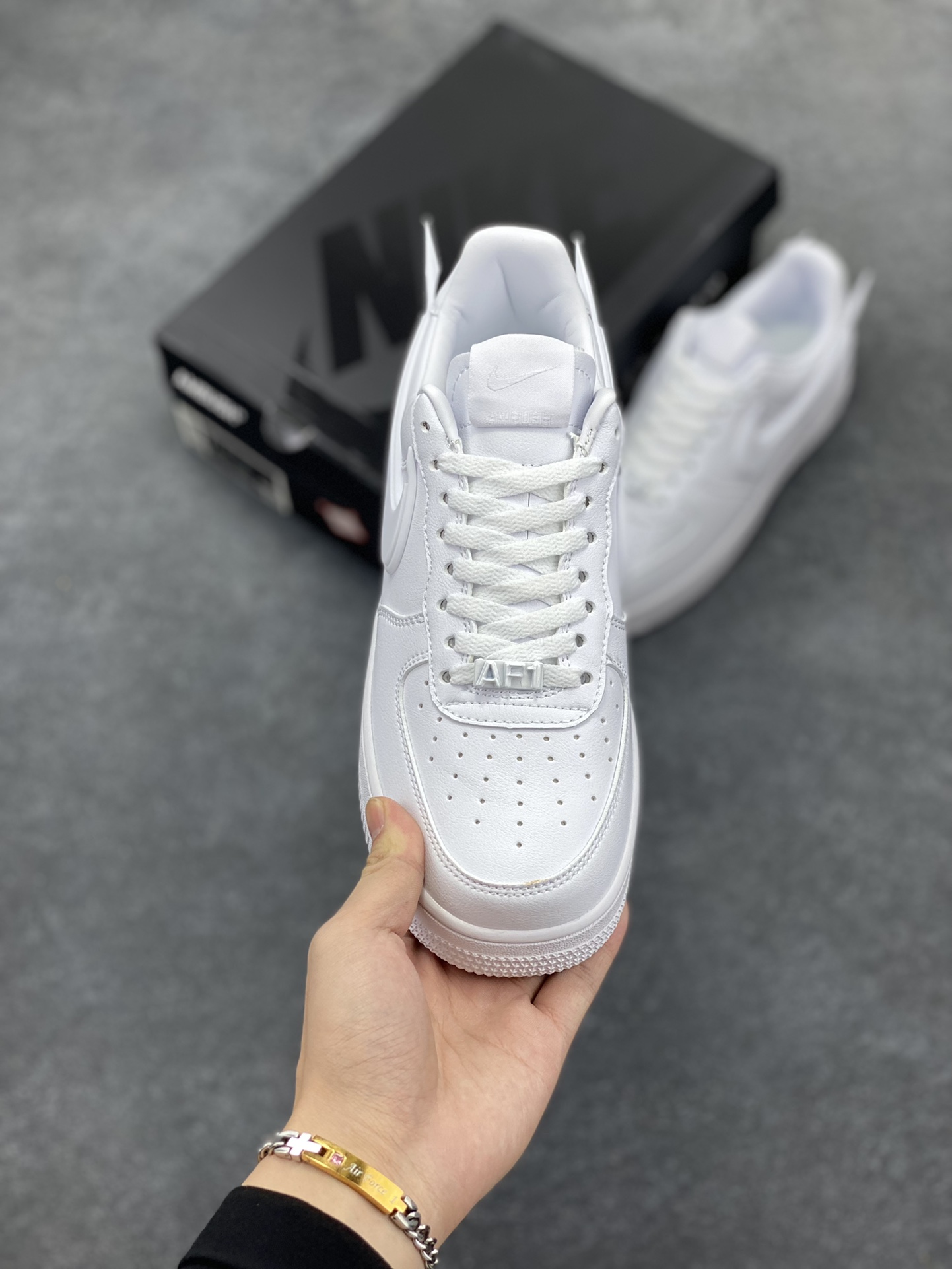图片[2]-福利特价 Nike Air Force 1 Low AMBUSH联名 原楦头原纸板 打造纯正空军版型 专注外贸渠道 全掌内置蜂窝气垫 原盒配件 原厂中底钢印、拉帮完美 货号：DV3464 尺码：36 36.5 37.5 38 38.5 39 40 40.5 41 42 42.5 43 44 44.5 45-选品中心