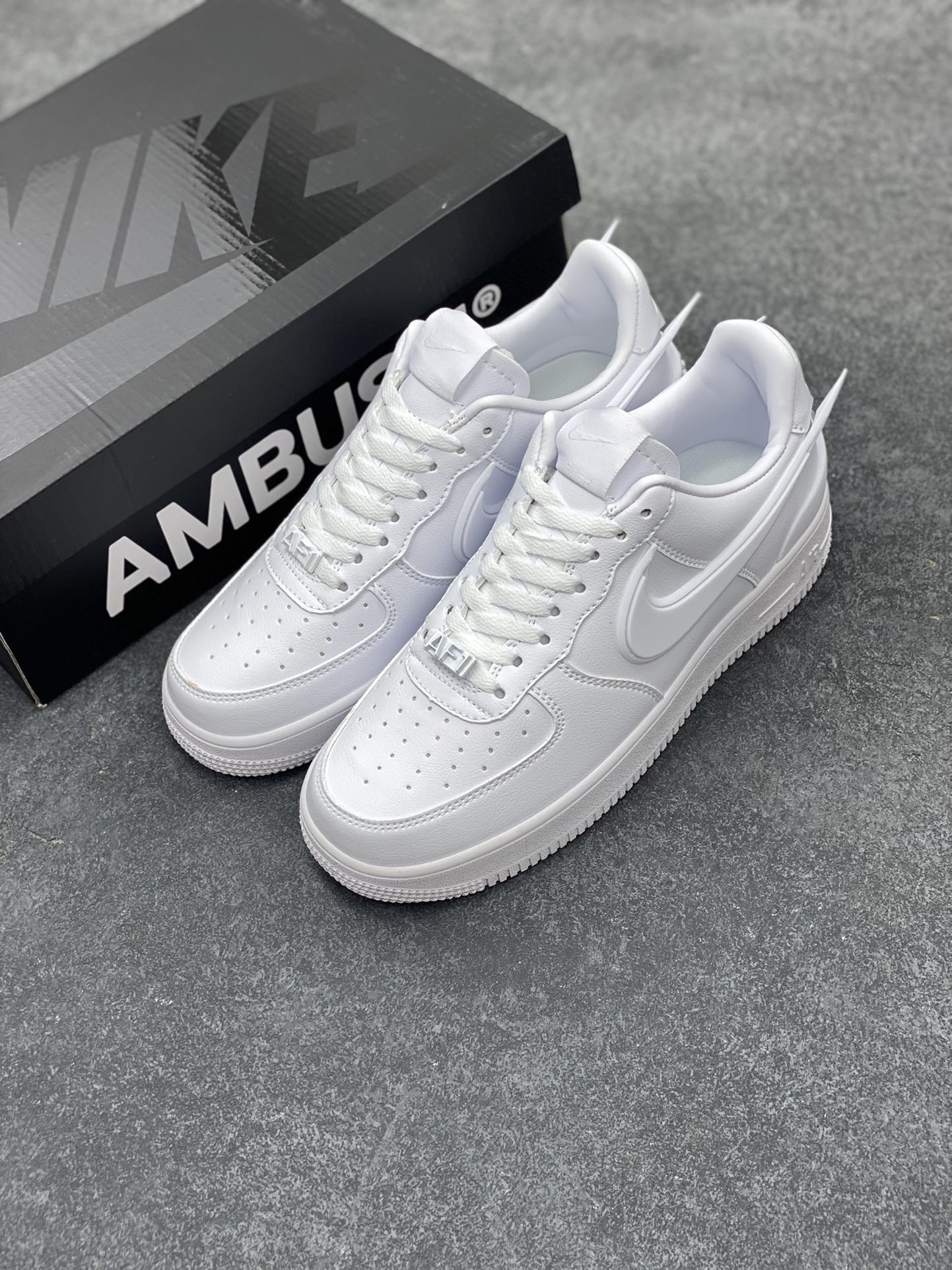 图片[8]-福利特价 Nike Air Force 1 Low AMBUSH联名 原楦头原纸板 打造纯正空军版型 专注外贸渠道 全掌内置蜂窝气垫 原盒配件 原厂中底钢印、拉帮完美 货号：DV3464 尺码：36 36.5 37.5 38 38.5 39 40 40.5 41 42 42.5 43 44 44.5 45-选品中心