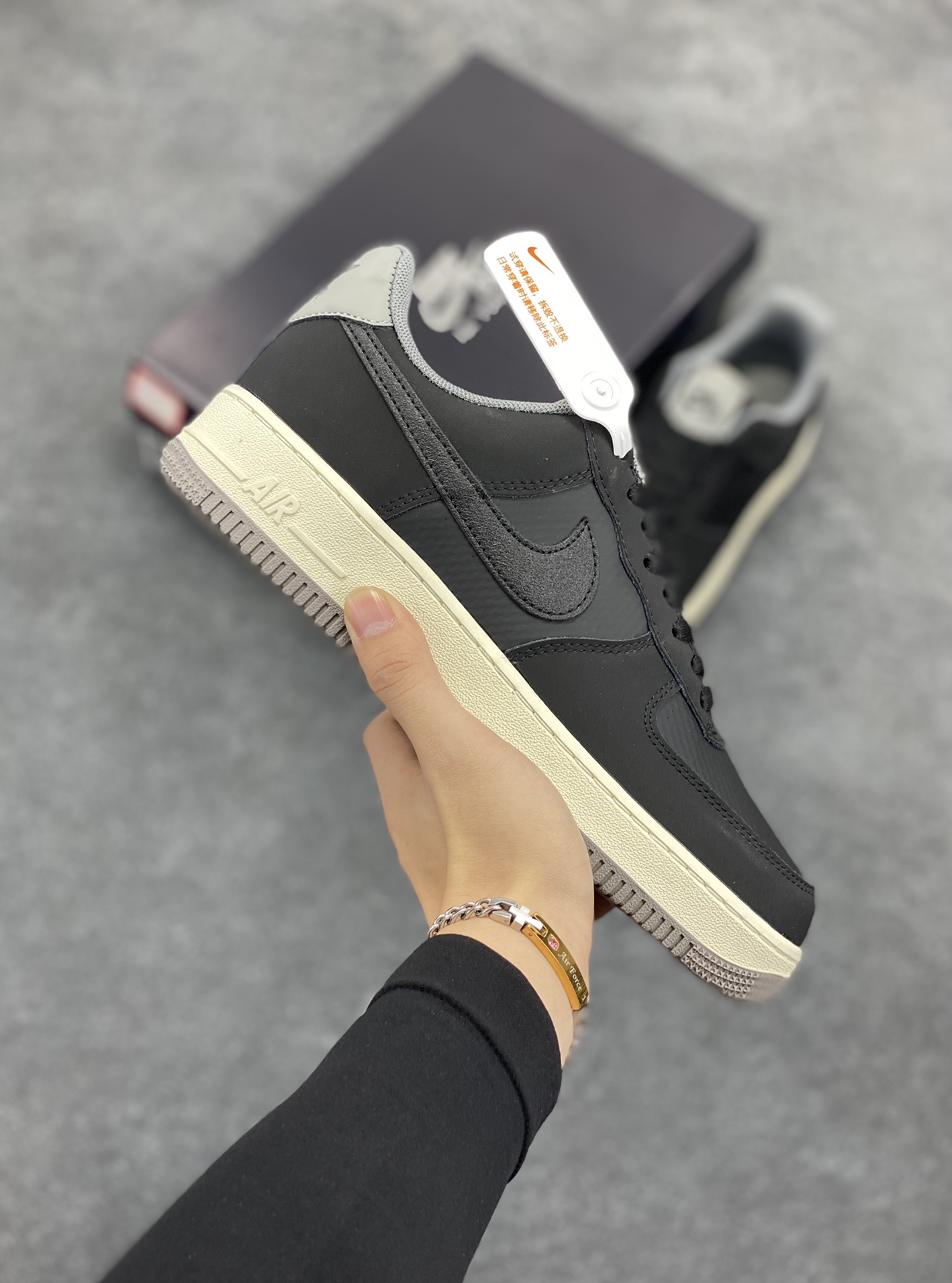 Nike Air Force 1 Low 07 \”Dark Pewter\” 黑 原楦头原纸板 打造纯正低帮空军版型 专注外贸渠道 全掌内置蜂窝气垫 原盒配件 原厂中底钢印、拉帮完美 货号:FZ5225-001 尺码:36 36.5 37.5 38 38.5 39 40 40.5 41 42 42.5 43 44 44.5 45-选品中心