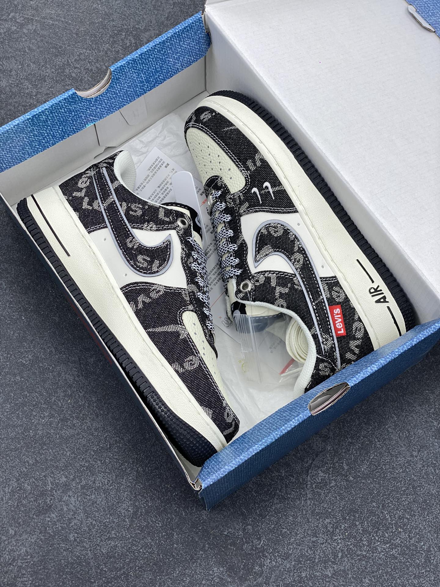 图片[9]-NIke Air Force 1 \’07 Low “李维斯联名–双勾米黑”空军一号 低帮 运动鞋 休闲鞋 折边针车 工艺难度大 原楦头原纸板 原装鞋盒 定制五金配件 内置全掌气垫 原厂鞋底 货号：SJ6698-001 尺码：36 36.5 37.5 38 38.5 39 40 40.5 41 42 42.5 43 44 44.5 45-选品中心