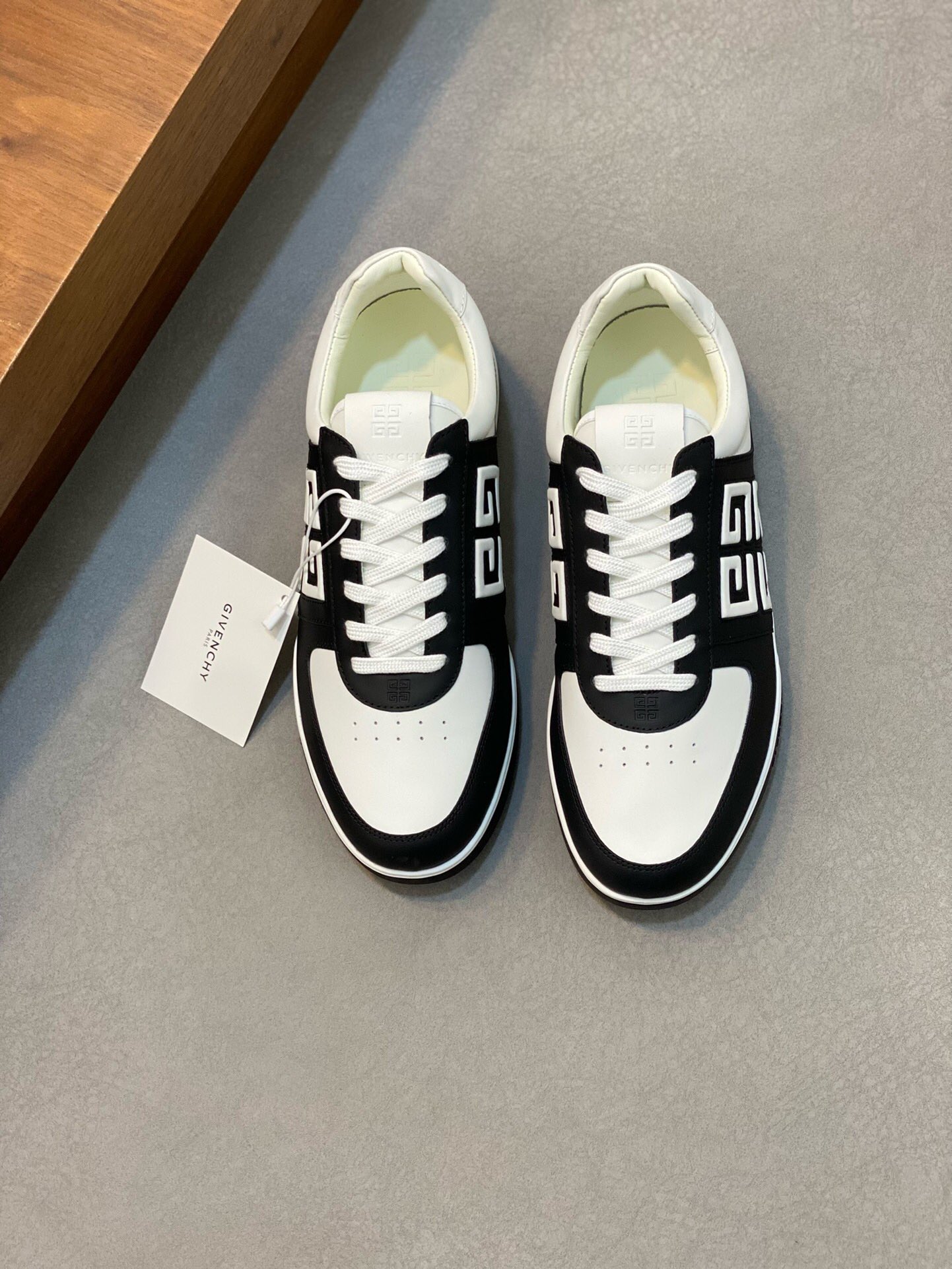 NO:217719,Brand GIVENCHY Color Original Color Number 39-44 Customized 38.45 Price Material Givenchy Top-grade Original Product!  The upper of the high-quality sports shoes is made of imported cowhide fabric breathable and comfortable cowhide inner cowhide feet, original outsole, fashionable, simple and generous, versatile, Givenchy casual shoes, given, given, given, sneakers, cowhide19860909品牌GIVENCHY 颜色 原版配色 码数39-44定做38.45 价格 材质纪梵希顶级·原单货！精品好货运动鞋鞋面采用进口牛皮面料透气舒服牛皮内里 牛皮垫脚 原版大底 版型时尚简洁大方 百搭款,纪梵希休闲鞋,givenchy,givenchy,sneakers,cowhide,Men's shoes