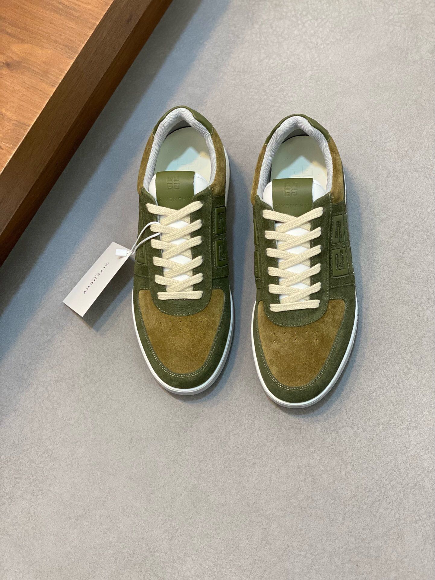 NO:219525,Brand GIVENCHY Color Original Color Number 39-44 Customized 38.45 Price Material Givenchy Top-grade Original Product!  The upper of the high-quality sports shoes is made of imported cowhide fabric breathable and comfortable cowhide inner cowhide feet, original outsole, fashionable, simple and generous, versatile, Givenchy casual shoes, given, given, given, sneakers, cowhide19860909品牌GIVENCHY 颜色 原版配色 码数39-44定做38.45 价格 材质纪梵希顶级·原单货！精品好货运动鞋鞋面采用进口牛皮面料透气舒服牛皮内里 牛皮垫脚 原版大底 版型时尚简洁大方 百搭款,纪梵希休闲鞋,givenchy,givenchy,sneakers,cowhide,Men's shoes