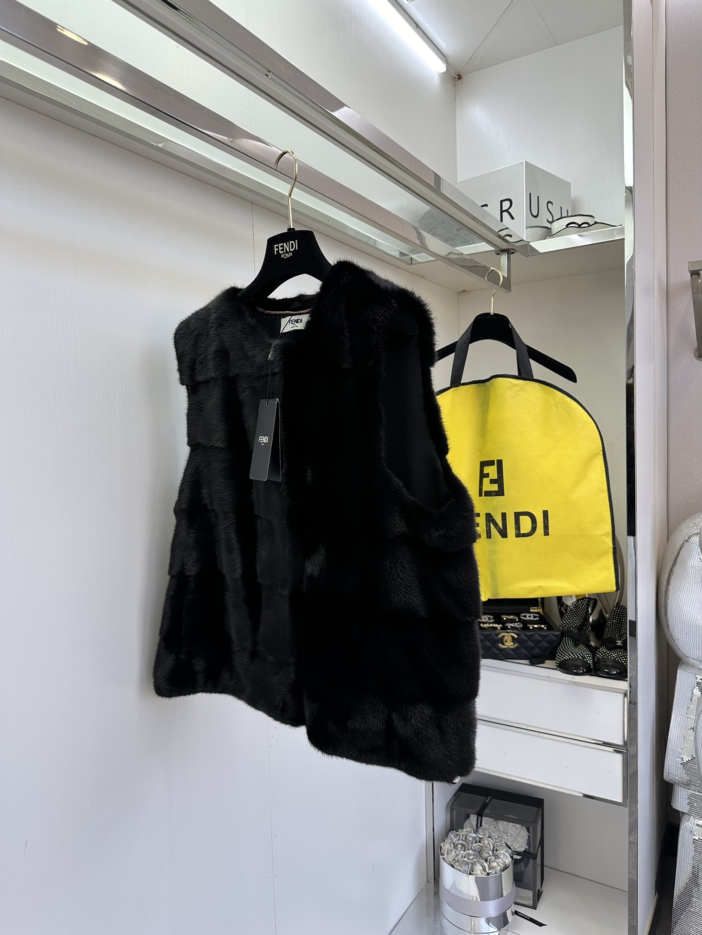 Luxurious Copenhagen-Class Purple Mink Suit with Dustproof Bags – F*NDI - 图片 3