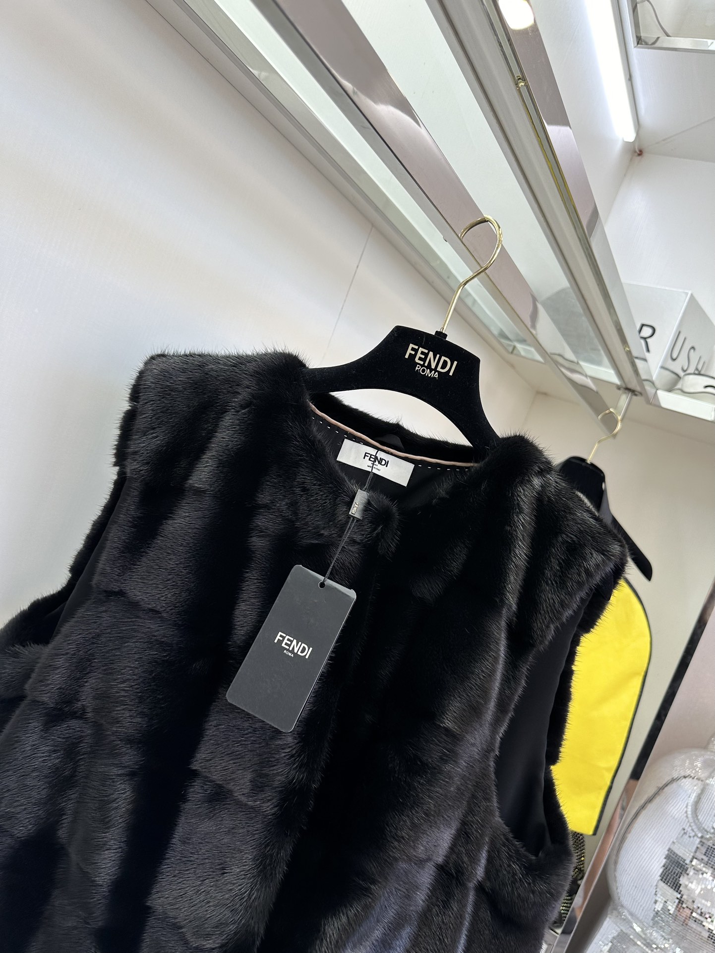 Luxurious Copenhagen-Class Purple Mink Suit with Dustproof Bags – F*NDI - 图片 7