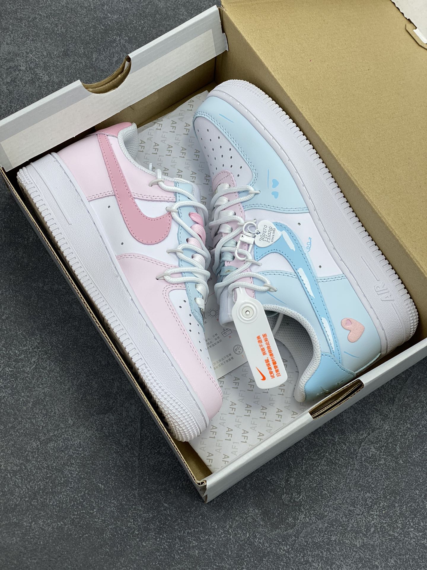 图片[9]-Nike Air Force 1 Low 爱心抽绳绑带 空军一号低帮运动板鞋 原楦头原纸板 打造纯正空军版型#专注外贸渠道 全掌内置蜂窝气垫 #原盒配件 原厂中底钢印、拉帮完美 货号：DH2920-111 尺码：36 36.5 37.5 38 38.5 39 40 40.5 41 42 42.5 43 44 44.5 45-选品中心