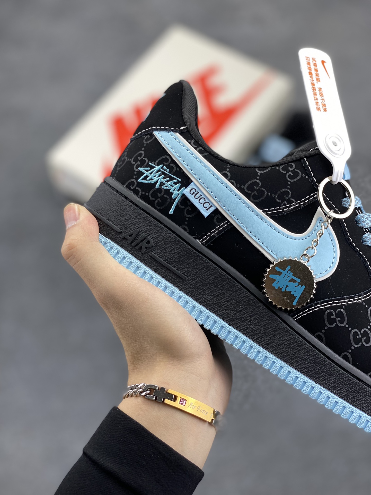 图片[6]-NIke Air Force 1 \’07 Low “斯图西联名–黑蒂芙尼”空军一号 低帮 运动鞋 休闲鞋 折边针车 工艺难度大 原楦头原纸板 原装鞋盒 定制五金配件 内置全掌气垫 原厂鞋底 货号：KK1988-008 尺码：36 36.5 37.5 38 38.5 39 40 40.5 41 42 42.5 43 44 44.5 45-选品中心