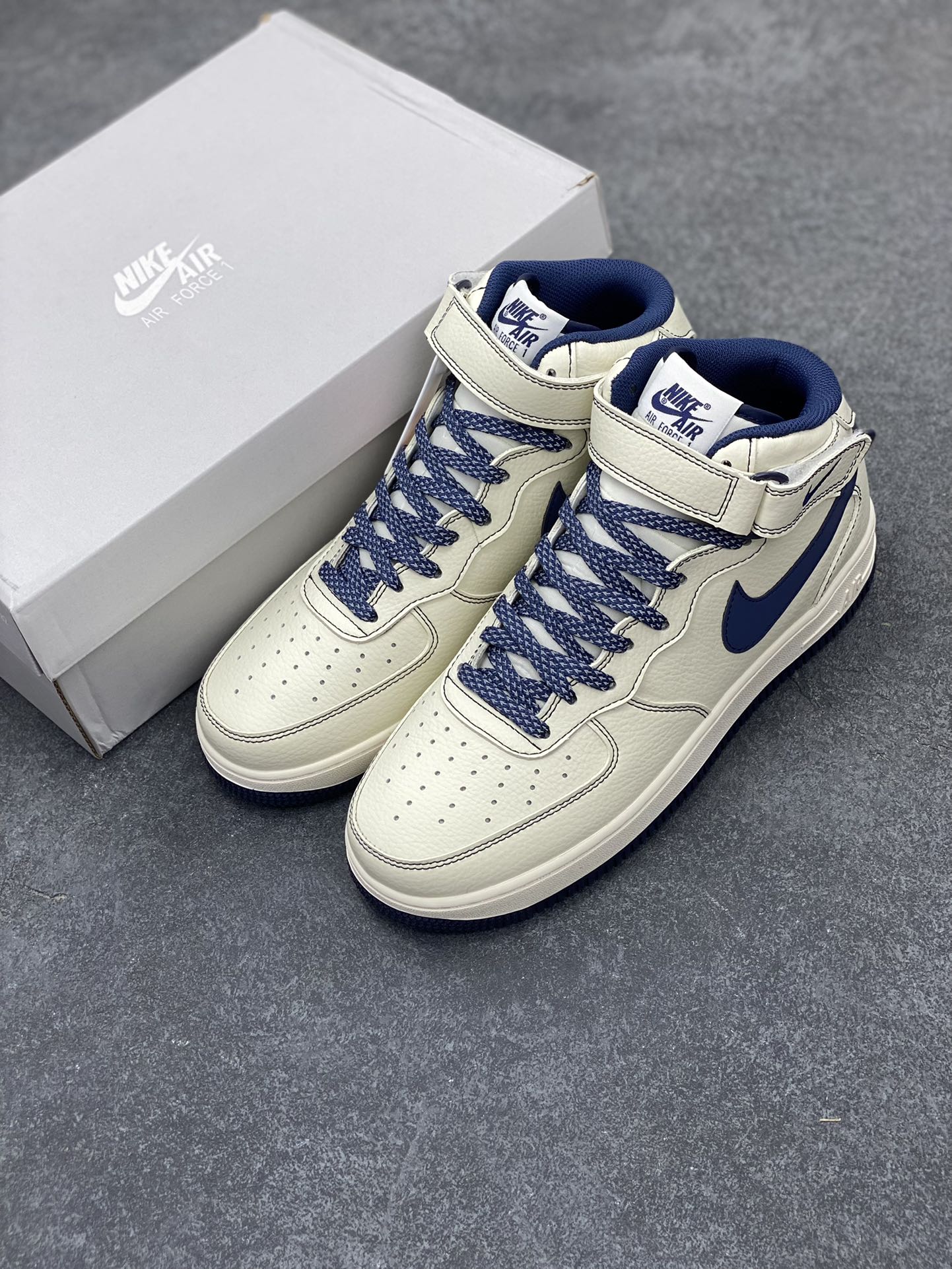 图片[8]-Nike Air Force 1 Mid \’07 米深蓝 满天星中帮空军一号休闲板鞋 定制头成皮料 3M反光 原楦原纸板 纯正版型 内置全掌气垫 货号：MU3603-202 尺码：36 36.5 37.5 38 38.5 39 40 40.5 41 42 42.5 43 44 44.5 45-选品中心