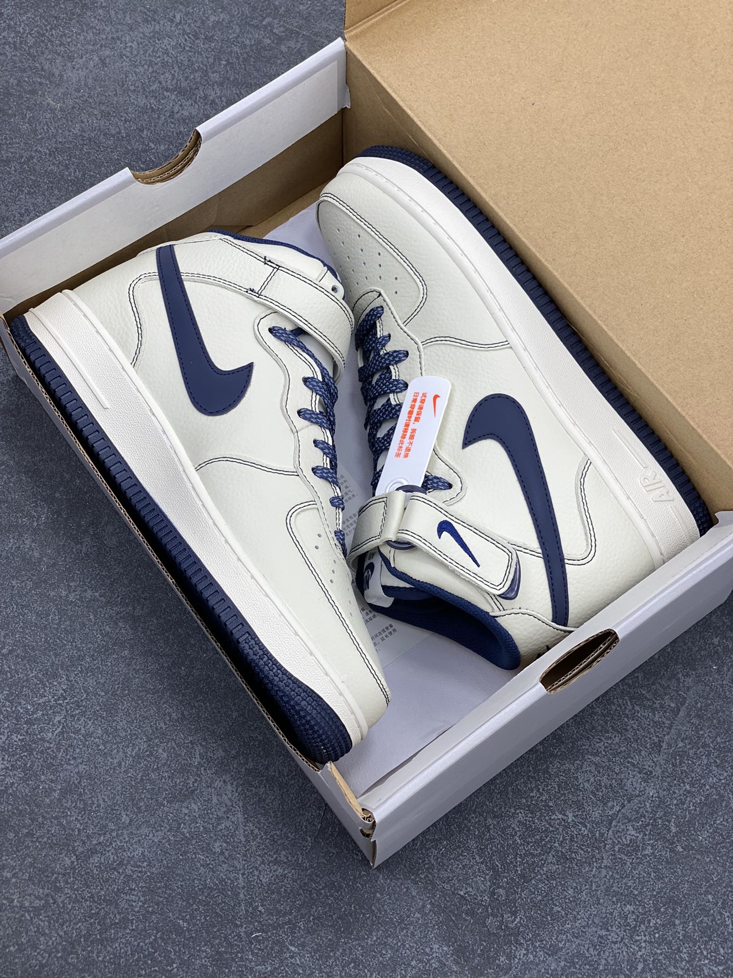 图片[9]-Nike Air Force 1 Mid \’07 米深蓝 满天星中帮空军一号休闲板鞋 定制头成皮料 3M反光 原楦原纸板 纯正版型 内置全掌气垫 货号：MU3603-202 尺码：36 36.5 37.5 38 38.5 39 40 40.5 41 42 42.5 43 44 44.5 45-选品中心