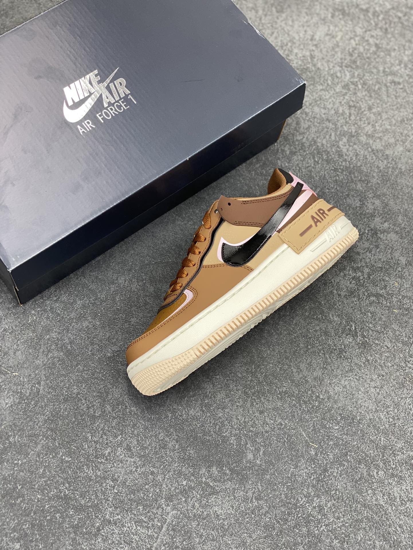 图片[7]-NK Air Force 1 Shadow 轻量增高低帮百搭板鞋\”拼接马卡龙\” 全新少女系解构主义设计双层轻量EVA发泡中底+防滑RB橡胶外圈底鞋底 原楦头原纸板 打造纯正空军版型 专注外贸渠道 全掌内置蜂窝气垫 原盒配件 原厂中底钢印、拉帮完美 货号： DZ1847-200 尺码：35.5 36 36.5 37.5 38 38.5 39 40-选品中心