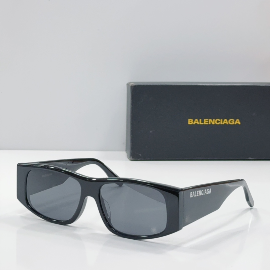Balenciaga Sunglasses Black Acetate Rectangular
