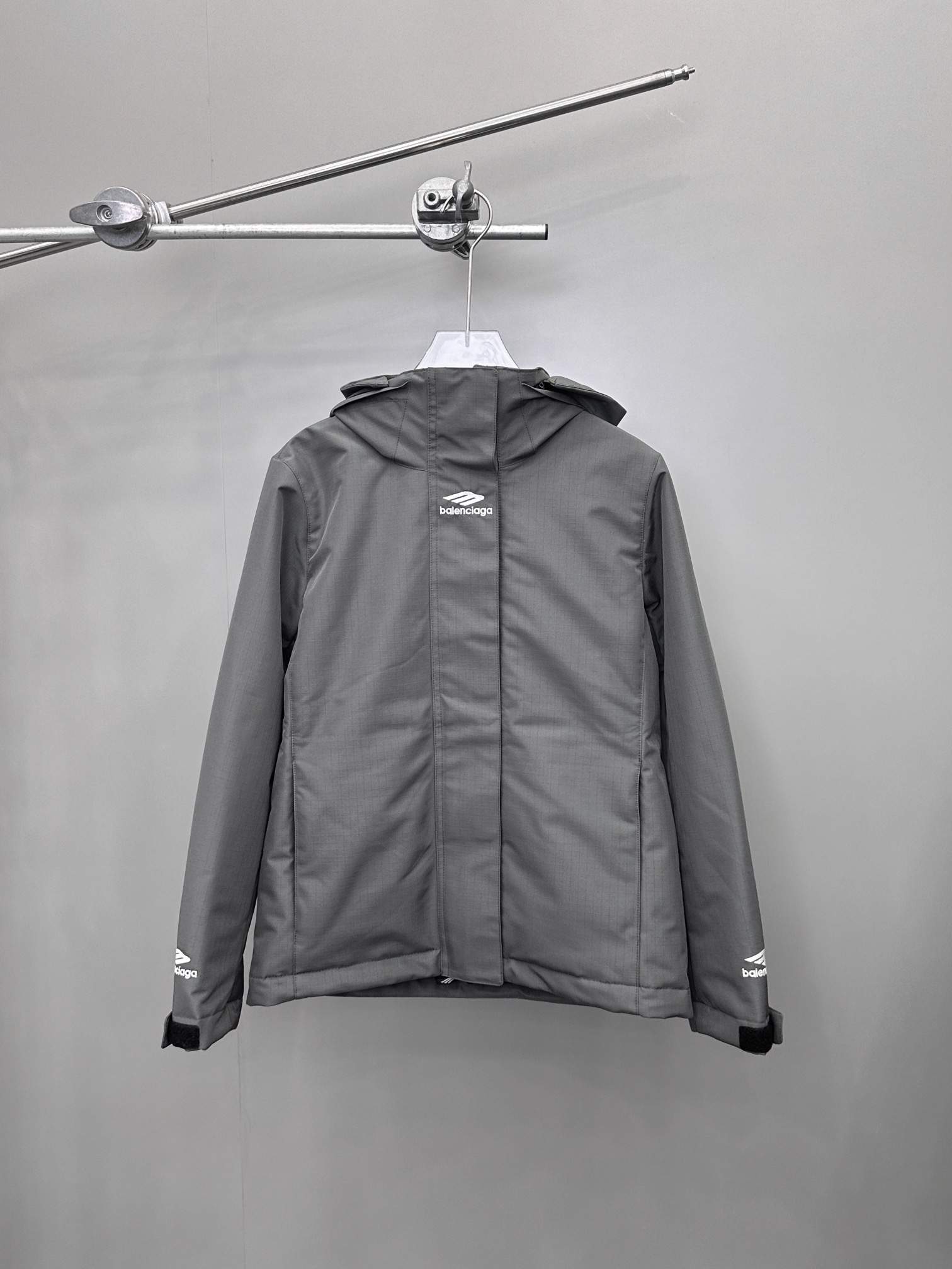 🌾NEW｜「skieear」3b sports🎿滑雪系列新款外套，进口暗纹肌理面部手感超棒，内胆夹棉保暖