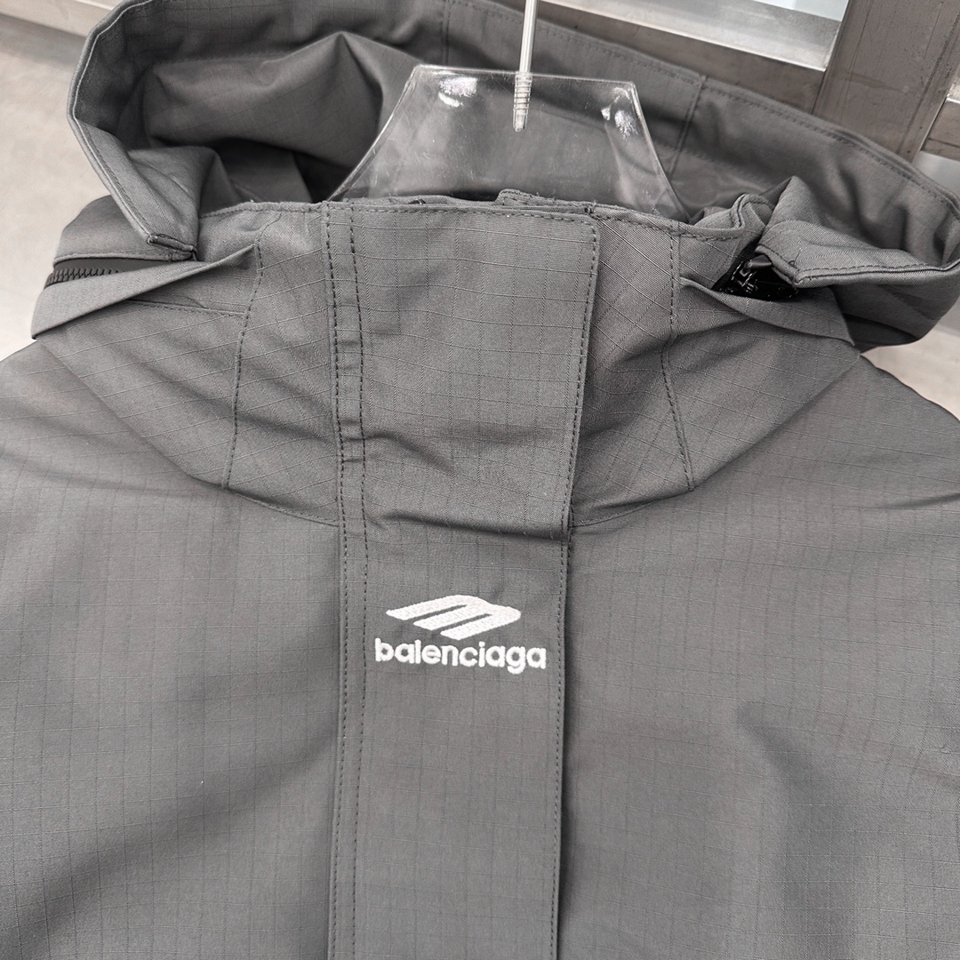 🌾NEW｜「skieear」3b sports🎿滑雪系列新款外套，进口暗纹肌理面部手感超棒，内胆夹棉保暖