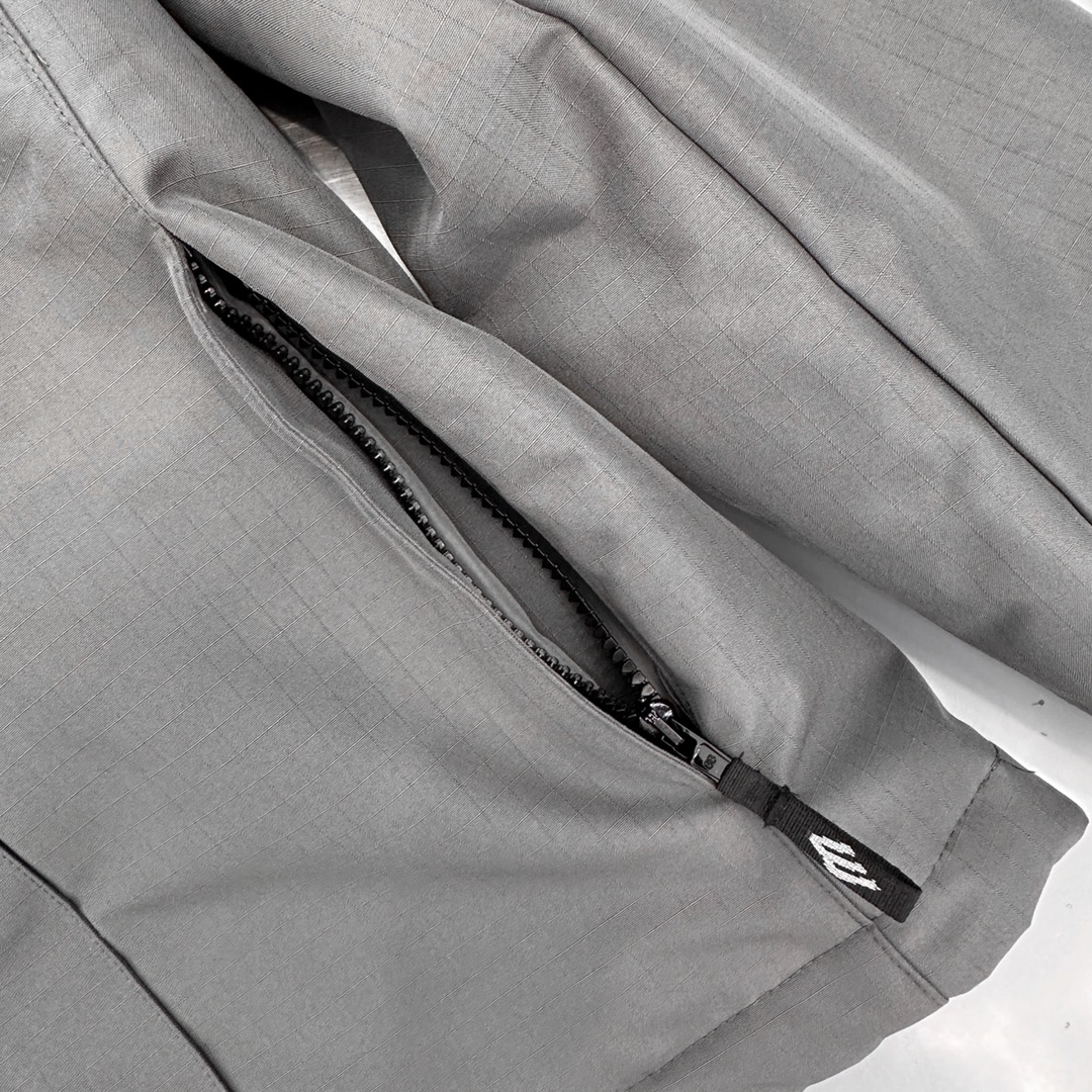 🌾NEW｜「skieear」3b sports🎿滑雪系列新款外套，进口暗纹肌理面部手感超棒，内胆夹棉保暖