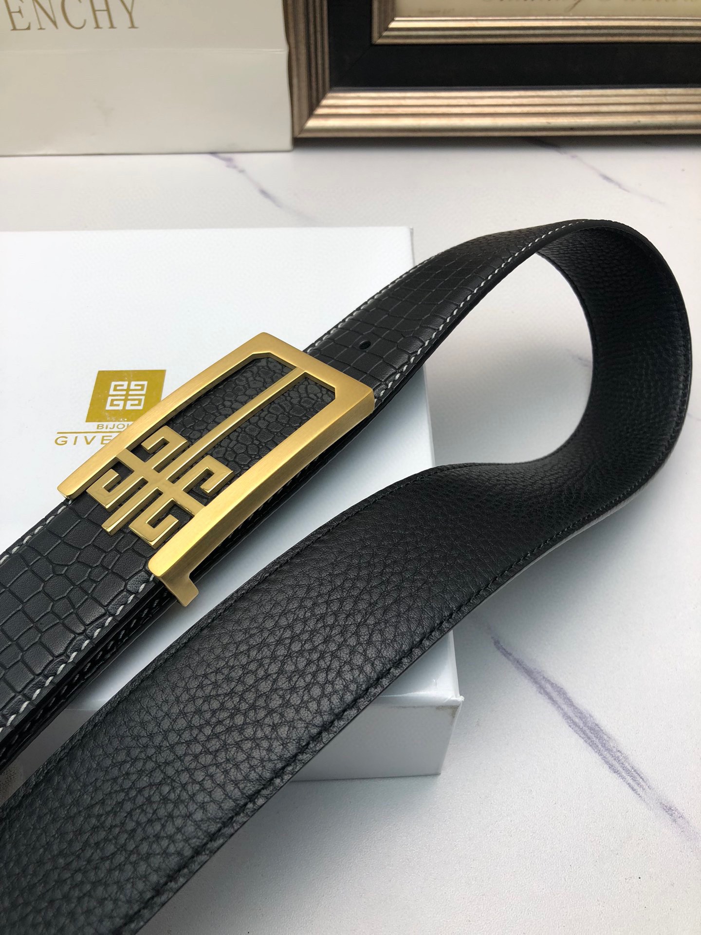 High-Quality Lynch Belt with Unique Symbol Decoration for Man with Single-Headed Calves - 图片 5