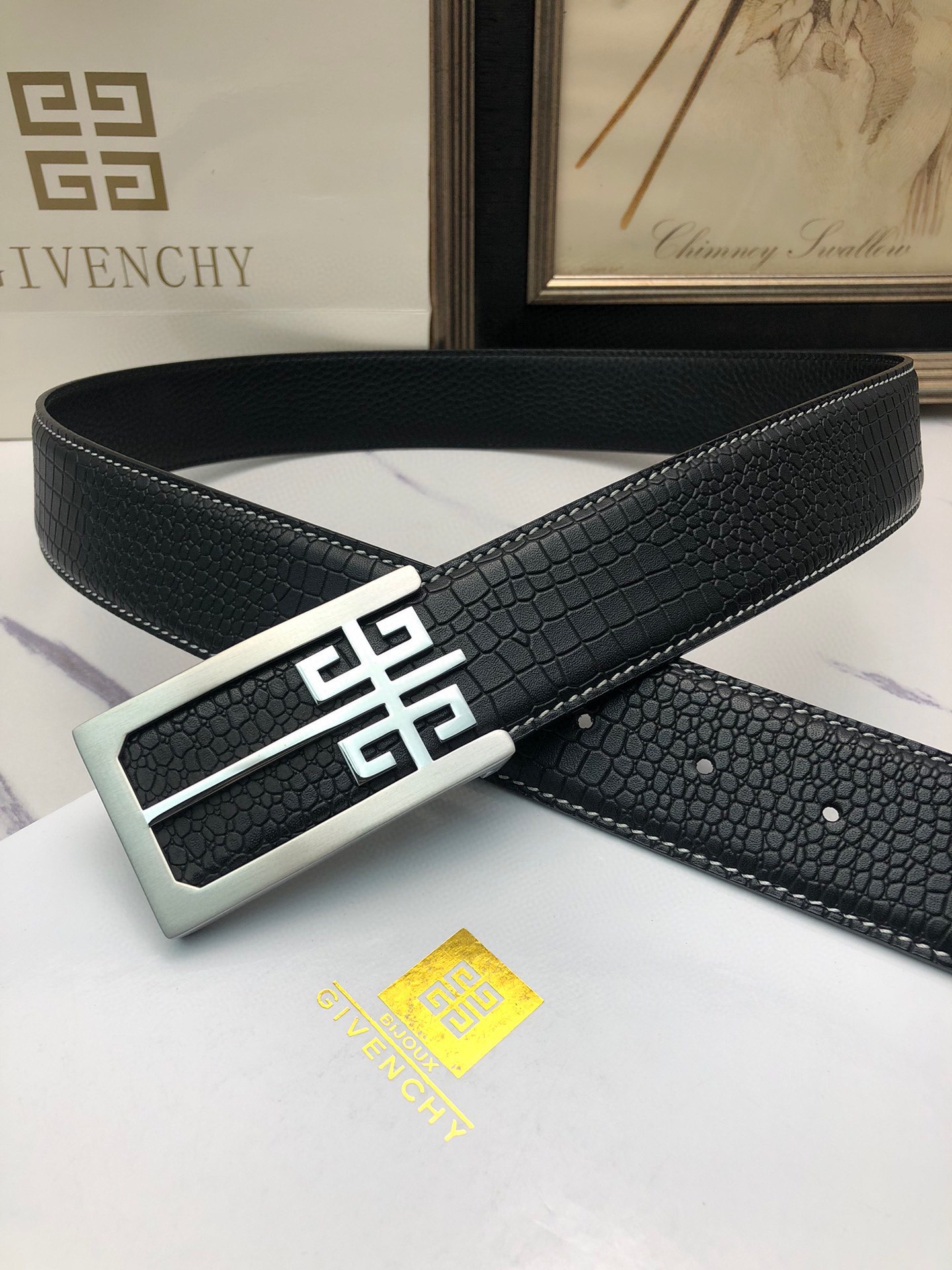 High-Quality Lynch Belt with Symbol Decoration for Man with Unique Calves - 图片 4