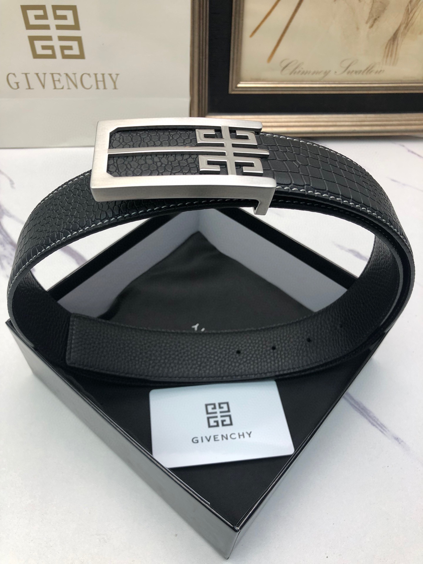High-Quality Lynch Belt with Symbol Decoration for Man with Unique Calves - 图片 1