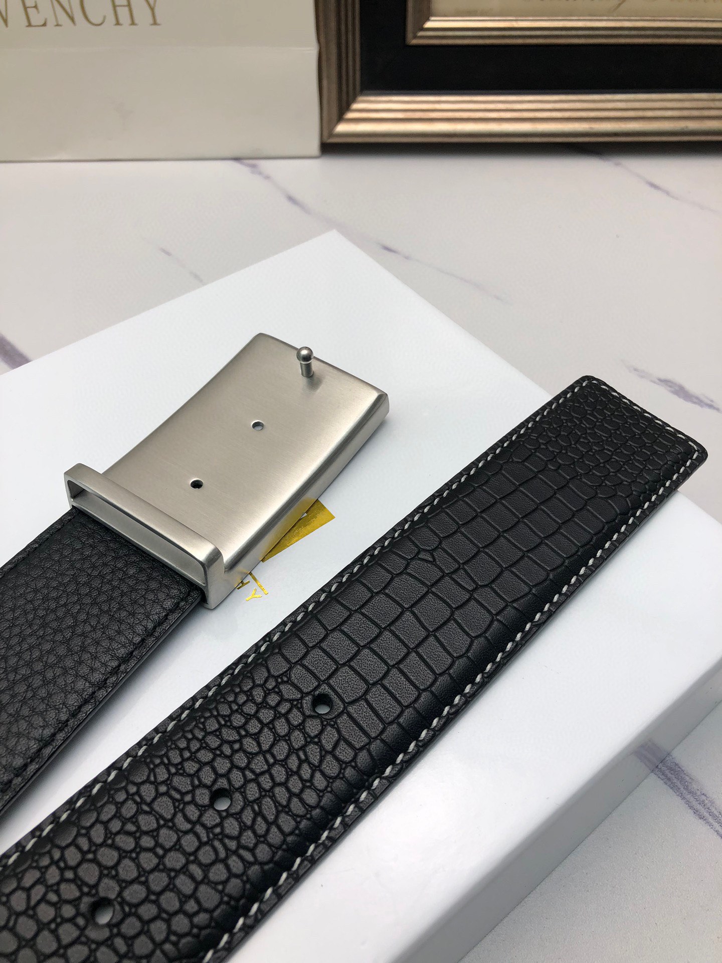 High-Quality Lynch Belt with Symbol Decoration for Man with Unique Calves - 图片 7