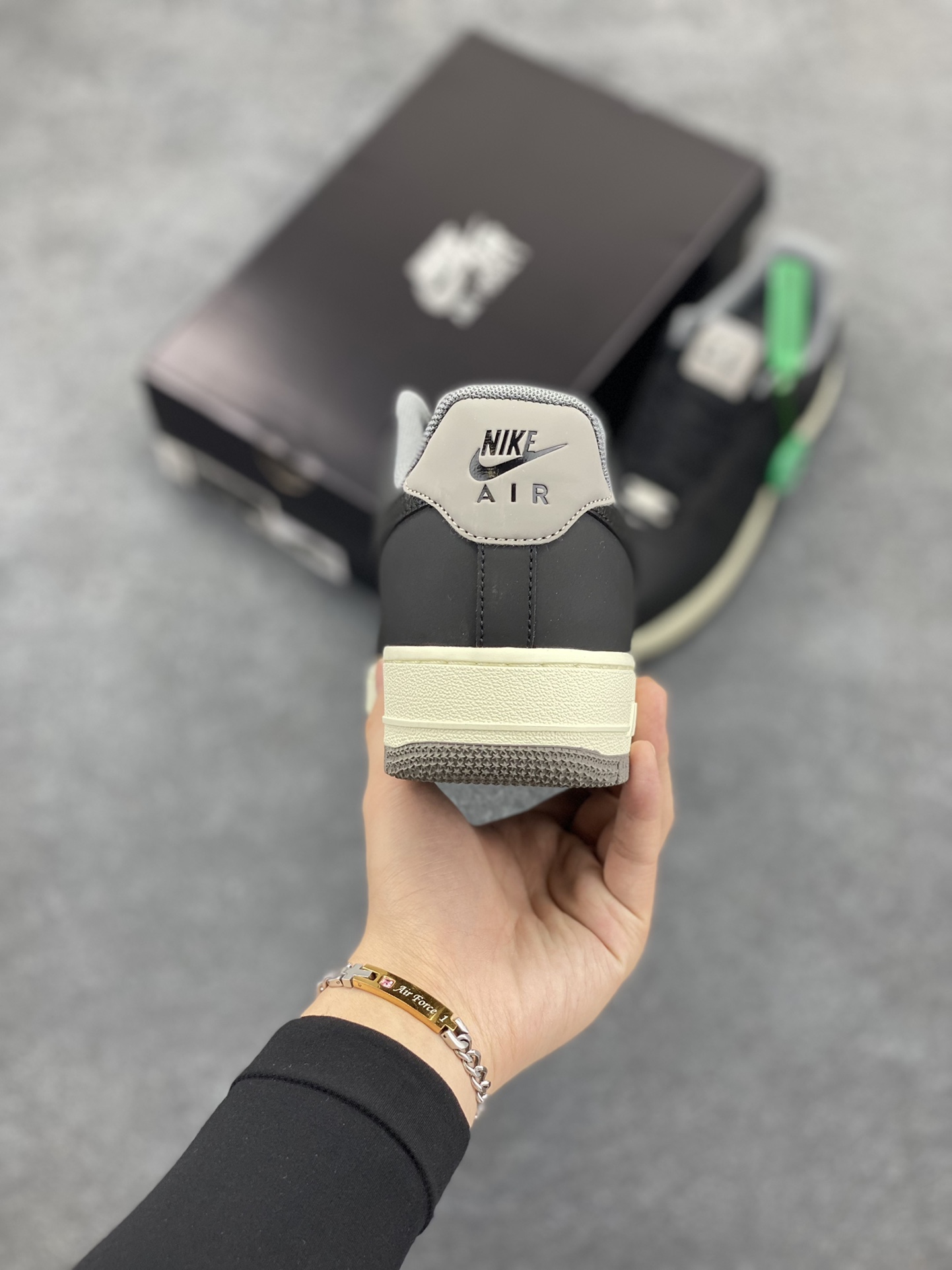 图片[4]-HY版本💯 Nike Air Force 1 Low 07 \”Dark Pewter\” 黑 原楦头原纸板 打造纯正低帮空军版型 专注外贸渠道 全掌内置蜂窝气垫 原盒配件 原厂中底钢印、拉帮完美 货号：FZ5225-001 尺码：36 36.5 37.5 38 38.5 39 40 40.5 41 42 42.5 43 44 44.5 45 46-选品中心