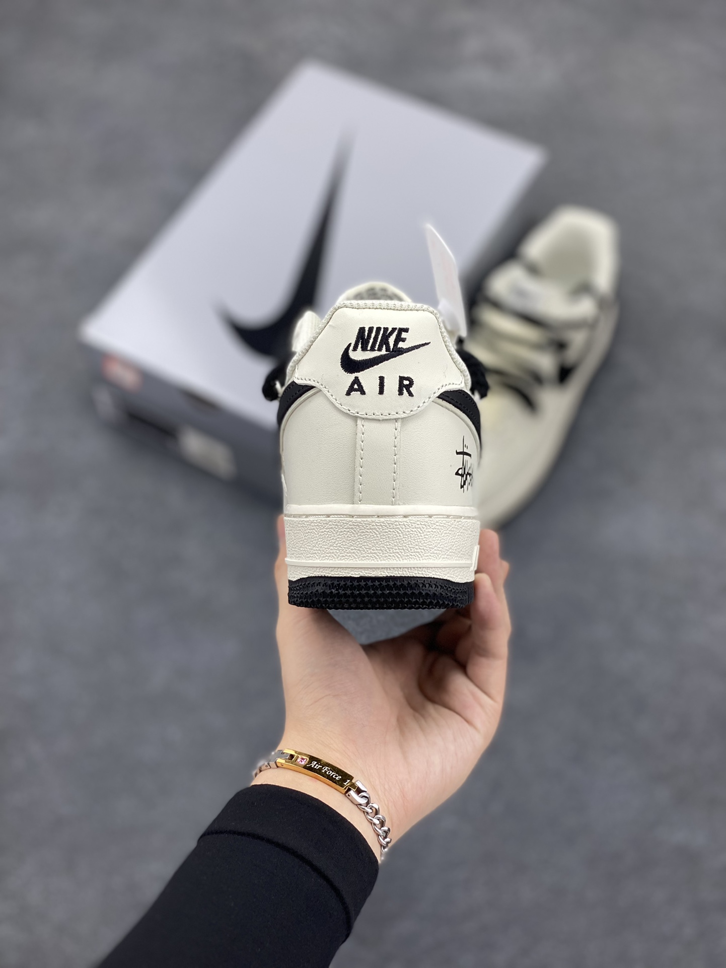 图片[4]-Stussy×Nike Air Force 1 Low’07 斯图西联名 空军一号低帮休闲板鞋 定制皮料 定制鞋盒 配件齐全 原楦原纸板 纯正空军版型 内置全掌气垫 货号：ZH0316-041 尺码：36 36.5 37.5 38 38.5 39 40 40.5 41 42 42.5 43 44 44.5 45-选品中心