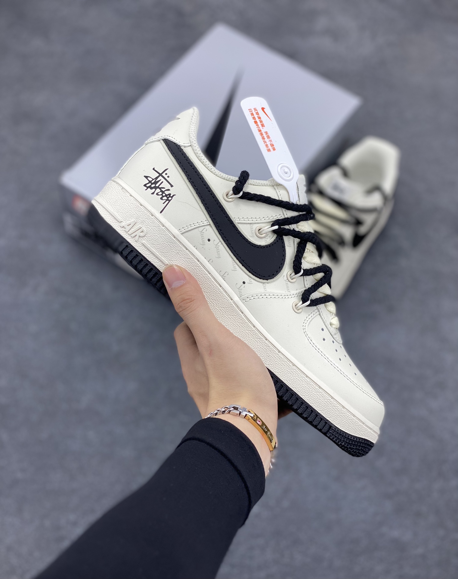 Stussy×Nike Air Force 1 Low’07 斯图西联名 空军一号低帮休闲板鞋 定制皮料 定制鞋盒 配件齐全 原楦原纸板 纯正空军版型 内置全掌气垫 货号:ZH0316-041 尺码:36 36.5 37.5 38 38.5 39 40 40.5 41 42 42.5 43 44 44.5 45-选品中心