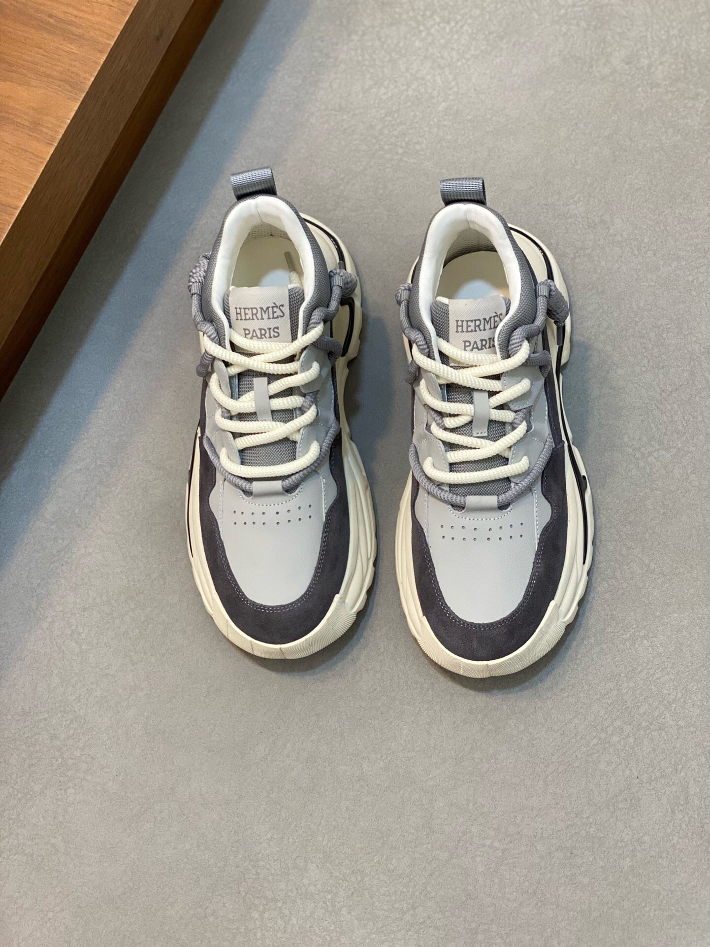 NO:219617,Brand HERMES original color matching, size 39-44 customized 38.45 price, new Hermes style, boutique sports shoes, upper cowhide, creating full cowhide footbed cowhide inner style, dynamic original, Hermes comfortable sole, simple and generous sports and casual, Hermes casual shoes, hermes, hermes, sneakers, cowhide19860909品牌HERMES 颜色原版配色 码数39-44定做38.45 价格 材质爱马仕新款 精品运动鞋 鞋面牛皮打造全牛皮垫脚牛皮内里版型时尚 动感十足原版 爱马仕舒适大底 简洁大方运动休闲,爱马仕 休闲鞋,hermes,hermes,sneakers,cowhide,Men's shoes