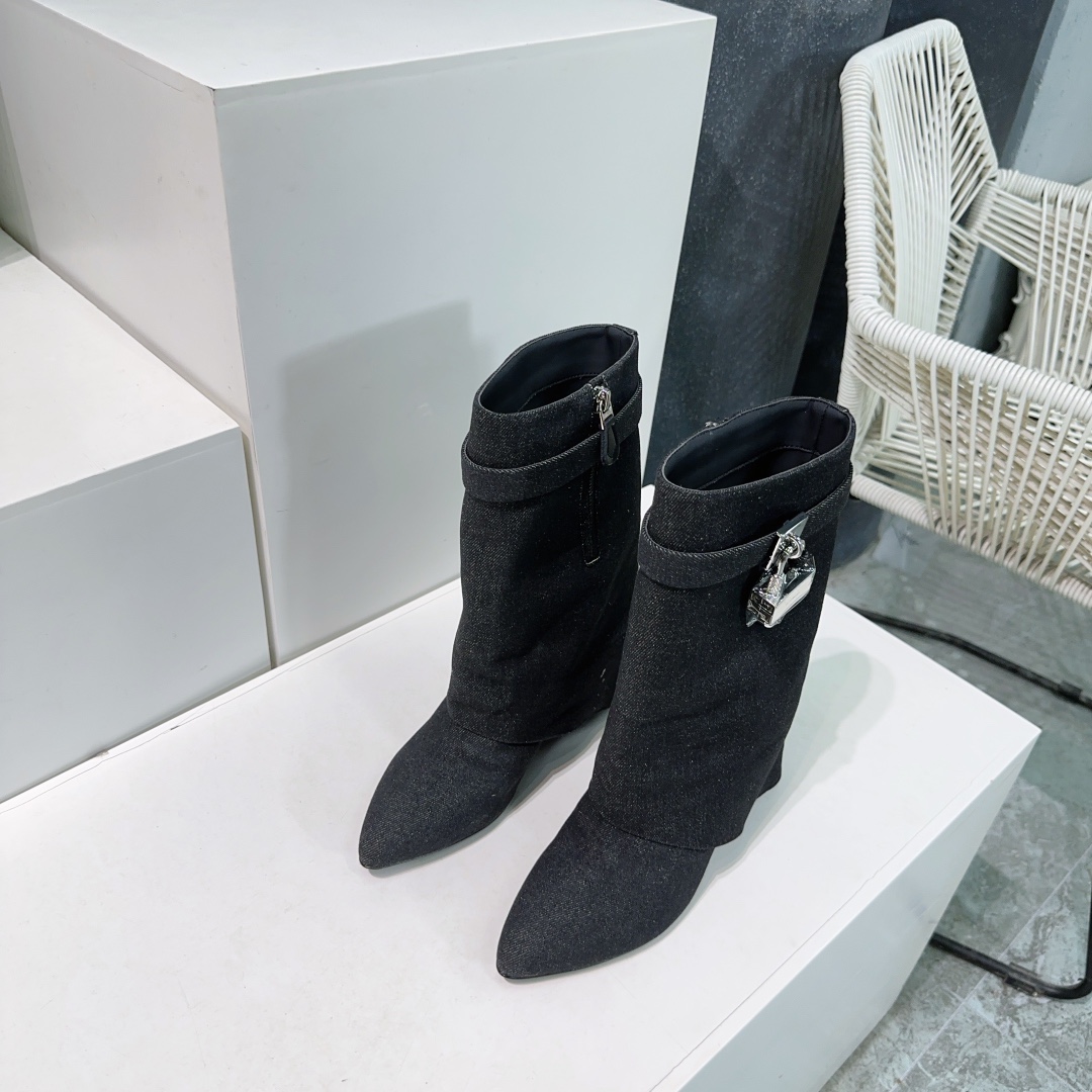 [Givenchy Women