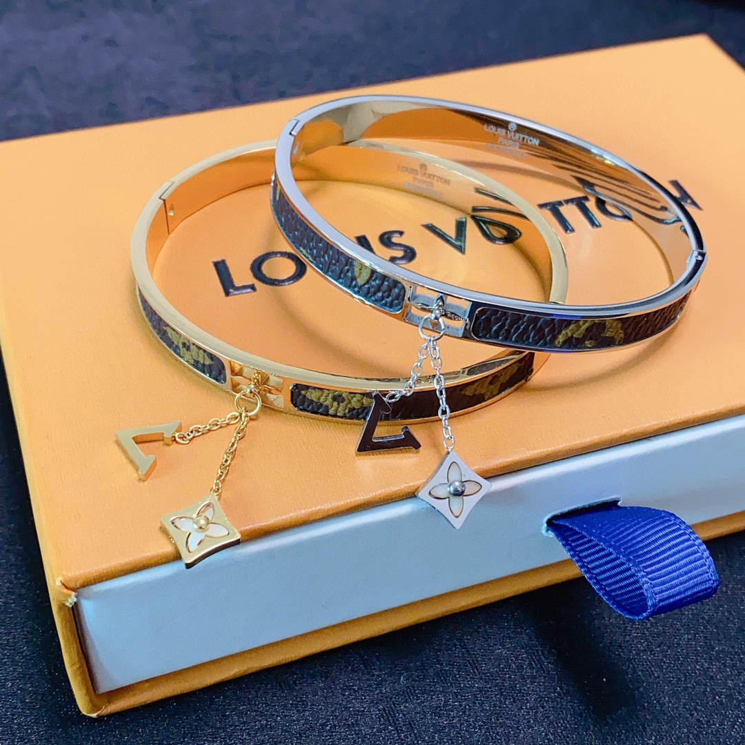 Louis Vuitton Ontwerper
 Sieraden Armbanden Wit Vintage