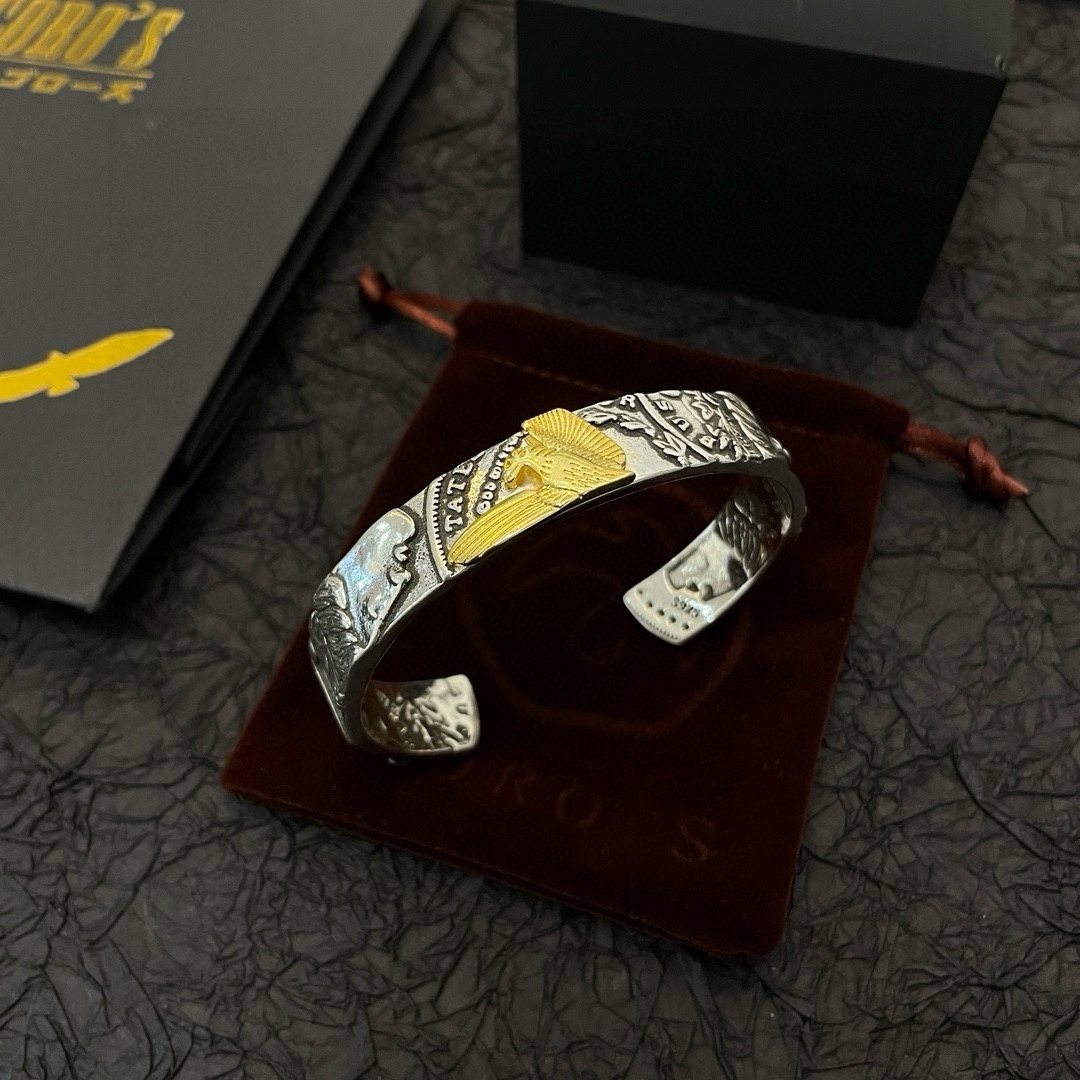 NO:107784,[New Products are on the Shelves] Goro Takahashi Goro Feiying Bracelet Top Version, Identify Exclusive Shot, Focus on the High-end Market, and I absolutely distinguish the ordinary version!  The details of the picture product are consistent with ZP!  Original production process, precision quality, purely handmade, authentic model opening, fashion essentials, both men and women can wear, same couple style, rock punk silver style, retro elements, trendy and versatile, same style on the official website, fine jewelry, bracelet19860909【新品上架】Goro’s高桥吾郎飞鹰手镯 顶级版本 认准独家拍摄 主攻高端市场 绝对区别普通版本！图片产品细节与ZP一致！原版制作工艺 精工品质 纯手工打造 ～正品开模潮流时尚必备 男女均可佩戴 情侣款同款 摇滚朋克泰银风格 复古元素 潮流百搭 官网同款,饰品精品,bracelet,Jewelry