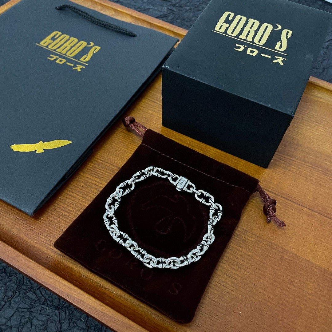 💰125 【新品上架】Goro’s高桥吾郎手链，顶级版本 认准独家拍摄 主攻高端市场 绝对区别普通版本！图片产品细节与ZP一致！原版制作工艺 精工品质 纯手工打造 ～正品开模💝潮流时尚必备 男女均可佩戴 情侣款同款 摇滚朋克泰银风格 复古元素 潮流百搭 官网同款❤️