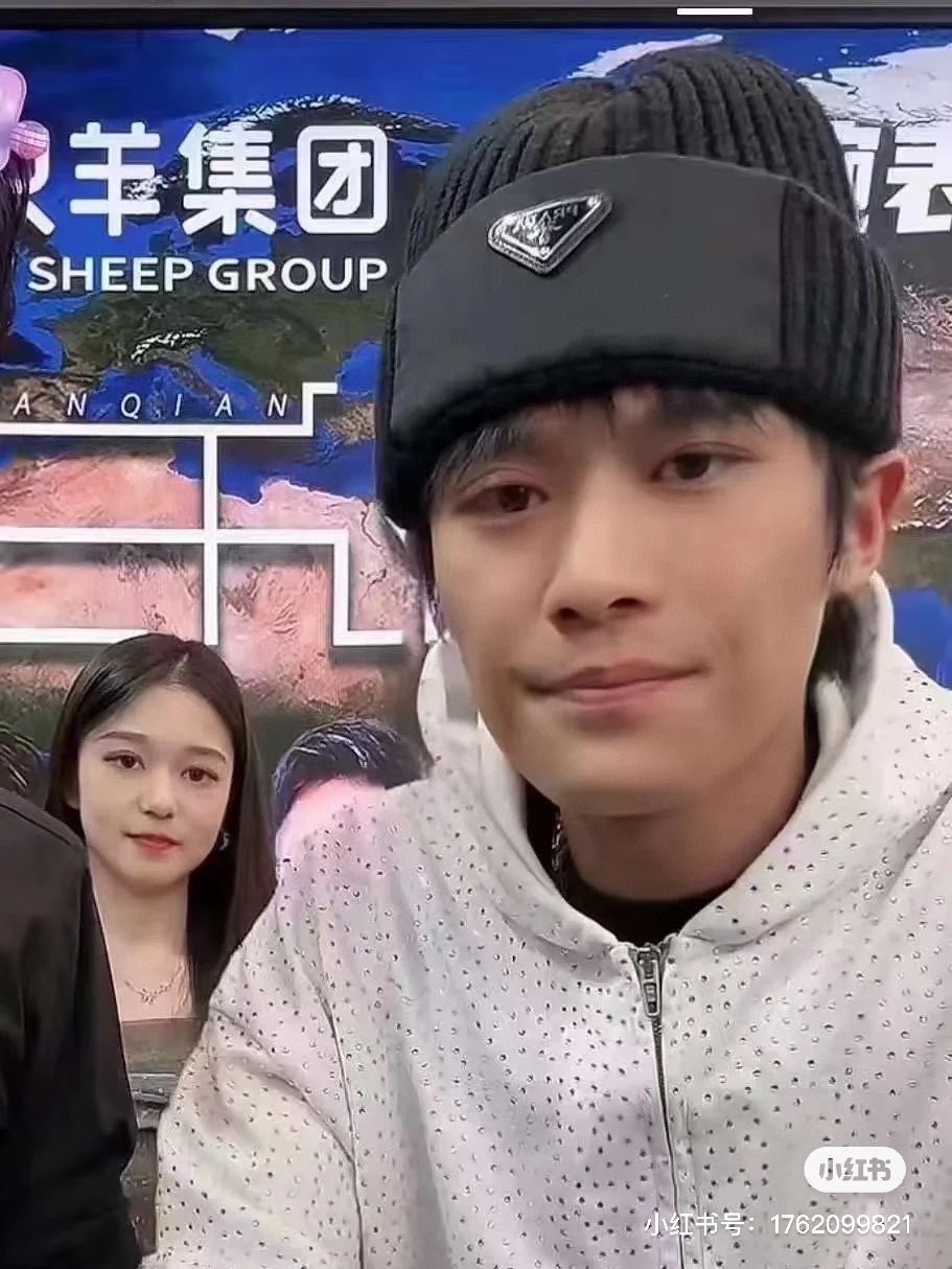 NO:215592,[Prada PRADA Xiao Yang Ge, the same style as many celebrities, the big brand model is very easy to match, hurry up and buy it!  The official website classic model, Xiaohongshu, and major Internet celebrities are recommended!  Thicker and warmer, fashionable and popular texture first-class, the best products for warmth in autumn and winter, hurry up and order, run-time hat, fisherman hat, baseball hat, knit hat, hat, prada, prada, espadrilles, hats19860909【普拉达 PRADA小扬哥,众多明星同款,大牌款超好搭配,赶紧入手！官网经典款,小红书,各大网红主推款！加厚更保暖,时尚流行质感一流,秋冬保暖最佳名品,赶紧订购哦,跑量款帽子渔夫帽棒球帽针织帽,帽子,prada,prada,espadrilles,hats,hat