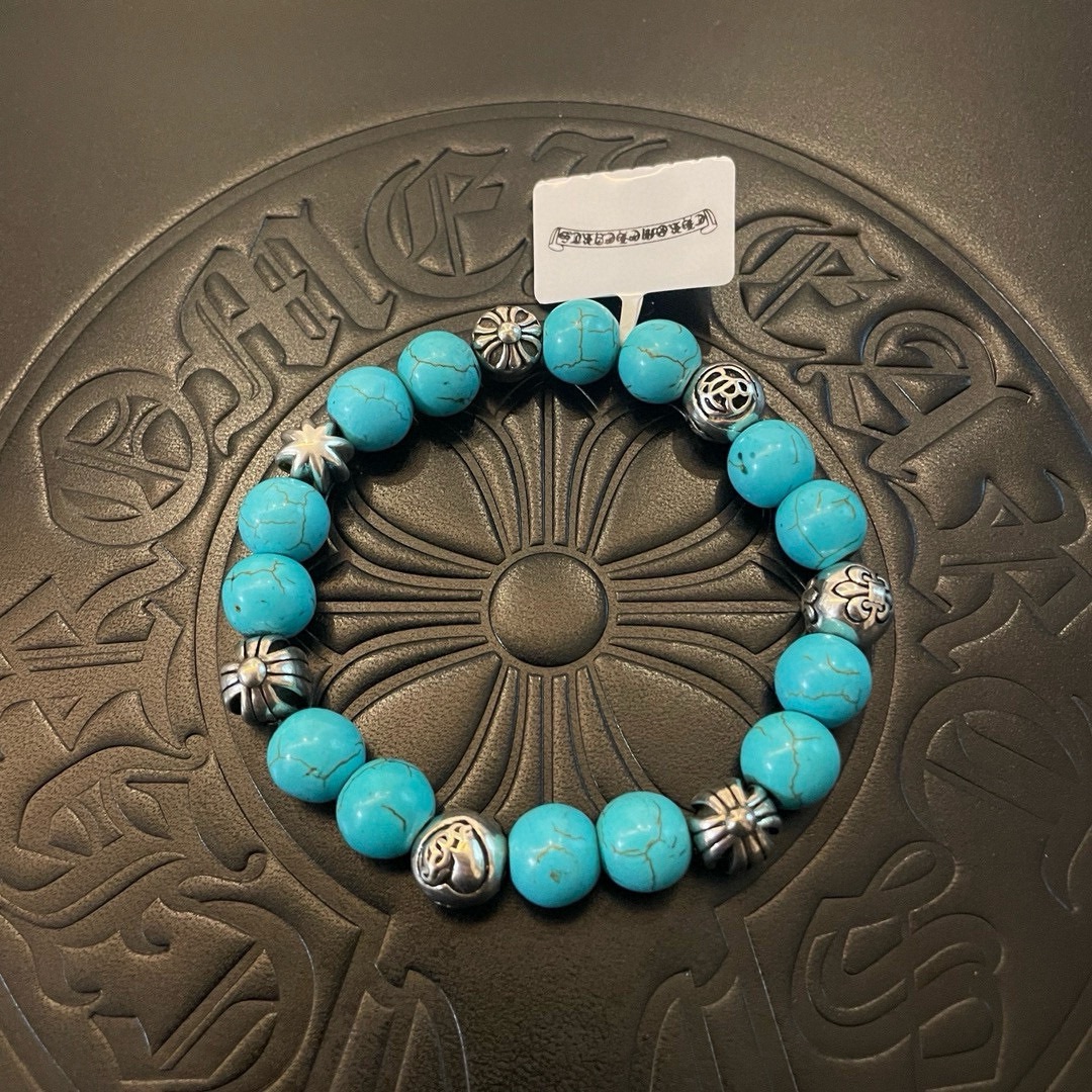 NO:107798,New [Counter Quality] Chrome Hearts Croxin Classic retro blue turquoise multi-element bracelet with different concave and convex shapes, presenting unique styles. Cross Scout flowers are Croxin's ambitions, so they last longer. Genuine version of Chrome Hearts Croxin, differentiating the market's ordinary light version, matching the quality, looking at the details of the letter printing, retro old gray oxygen level. Seiko version!  !  !  Pure handmade ~ Authentic model opening must-have fashion and fashion, both men and women can wear it, same style for couples, original official website, rock punk style silver style, retro elements, trendy and versatile!  , jewelry boutique, chrome hearts, chrome hearts, bracelet19860909新款【专柜品质】Chrome Hearts克罗心 经典复古蓝松石多元素手链 凹凸造型不同的花纹设计风格 呈现出与众不同 十字架 童军花是克罗心的志 所以更经久不衰 正品打版Chrome Hearts克罗心 区别市场普通轻版 对版对标品质 看字印细节 复古做旧灰氧程度.精工版本！！！ 纯手工打造 ～正品开模潮流时尚必备 男女均可佩戴 情侣同款 官网原版 摇滚朋克泰银风格 复古元素 潮流百搭！,饰品精品,chrome hearts,chrome hearts,bracelet,Jewelry