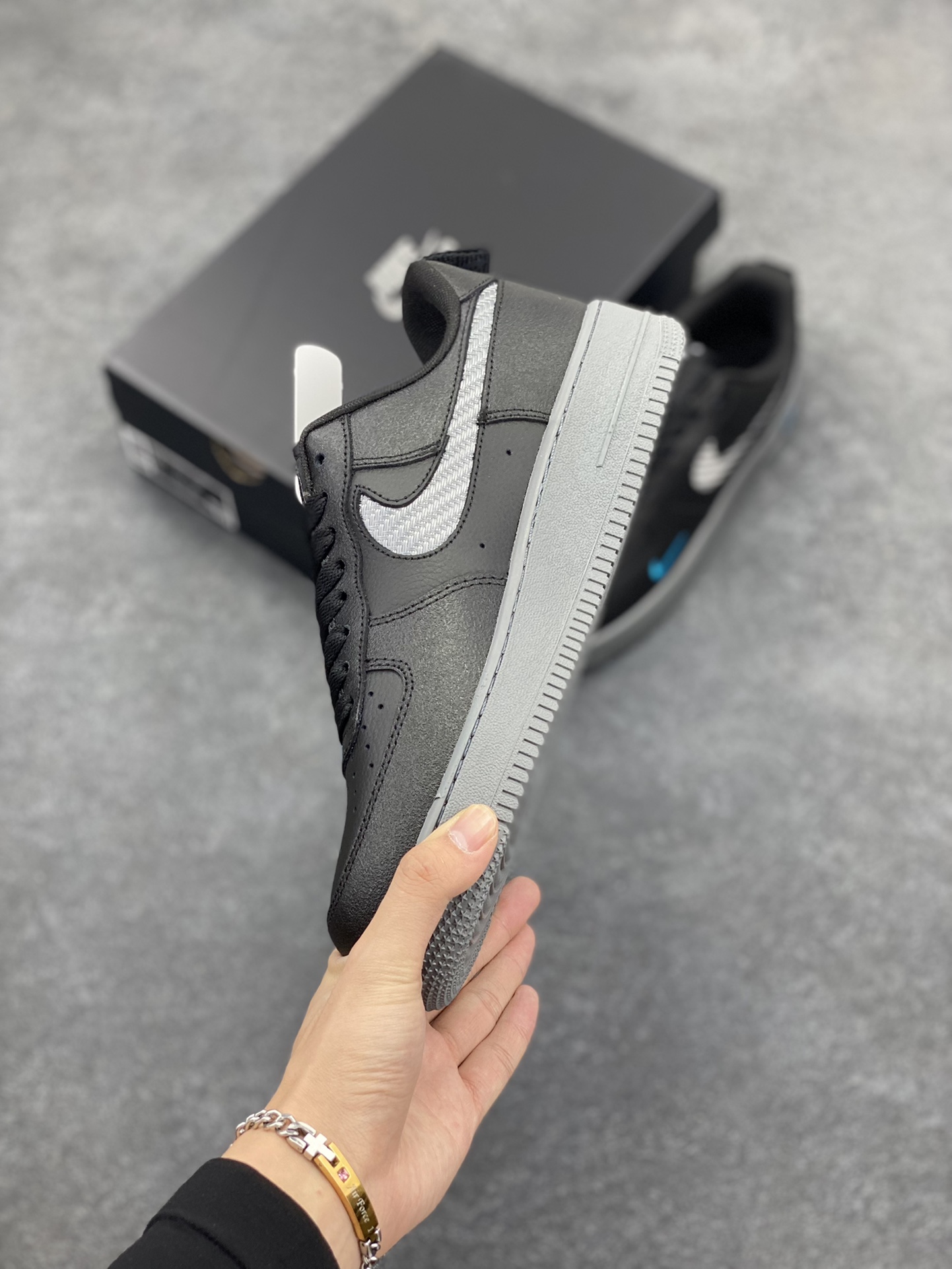 图片[3]-NK Air Force 1 空军一号 黑蓝灰 原楦头原纸板 打造纯正空军版型#专注外贸渠道 全掌内置蜂窝气垫 #原盒配件 原厂中底钢印、拉帮完美 货号：DR0155-002 尺码：39 40 40.5 41 42 42.5 43 44 44.5 45-选品中心