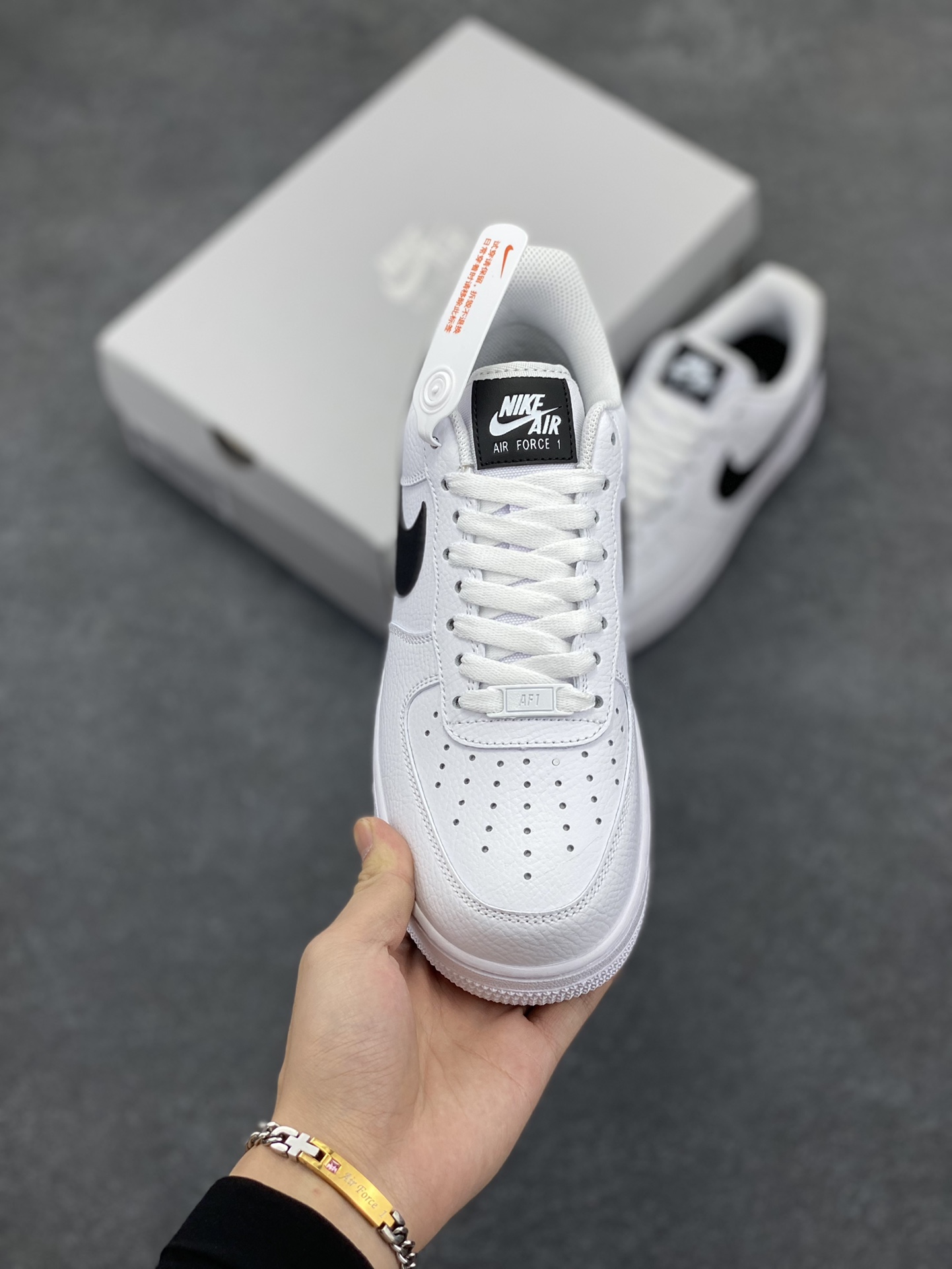 图片[2]-Nike Air Force 1 Low 新白黑 空军一号低帮运动休闲板鞋 原楦头原纸板 打造纯正空军版型#专注外贸渠道 全掌内置蜂窝气垫 #原盒配件 原厂中底钢印、拉帮完美 货号：DD8959-103 尺码：36 36.5 37.5 38 38.5 39 40 40.5 41 42 42.5 43 44 44.5 45 46-选品中心